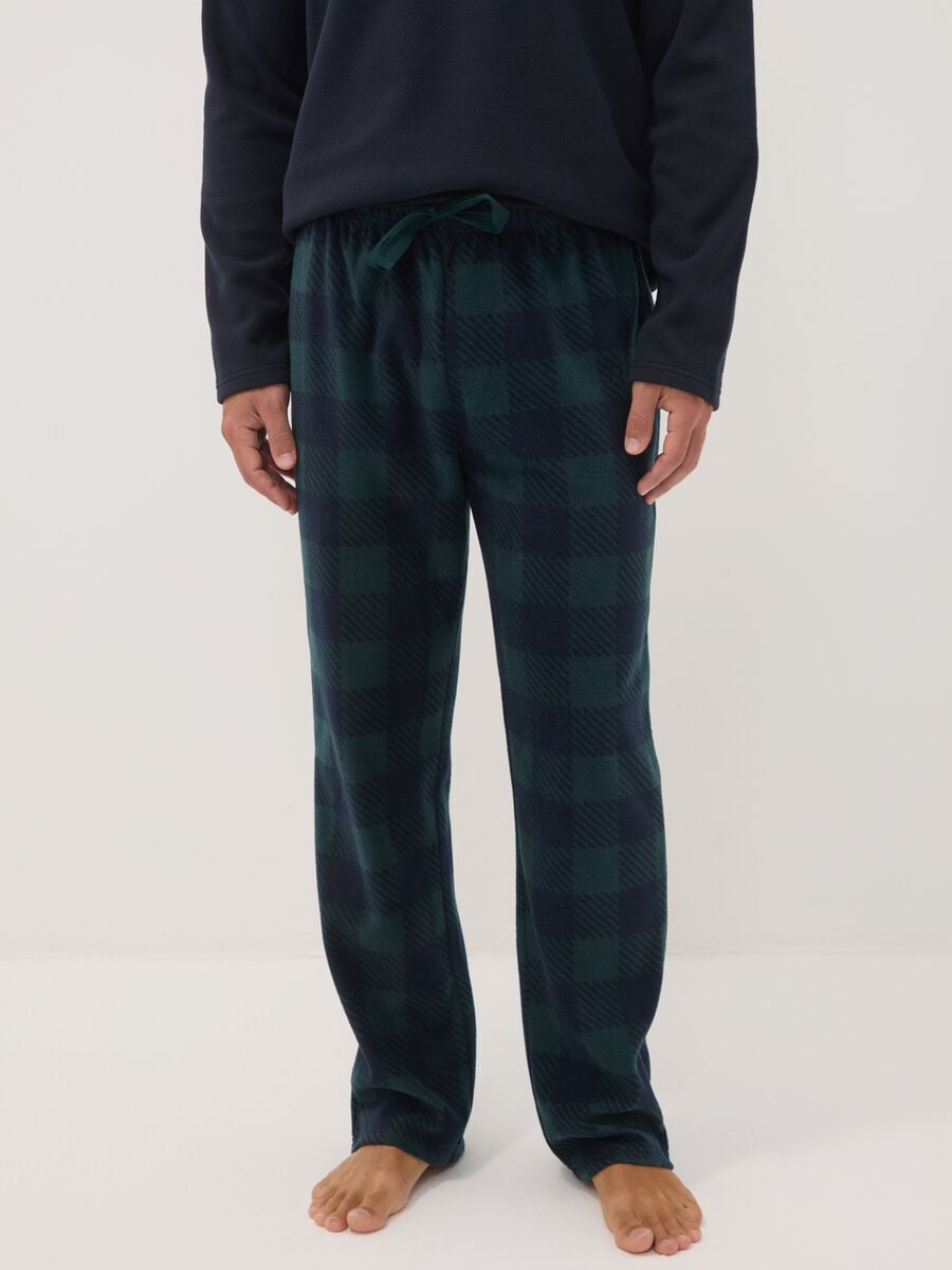 Navy blue long pyjamas with crew neck top and check trousers_2