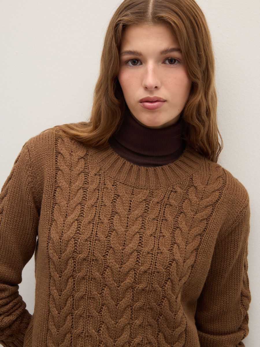 Brown regular fit cable knit jumper_0