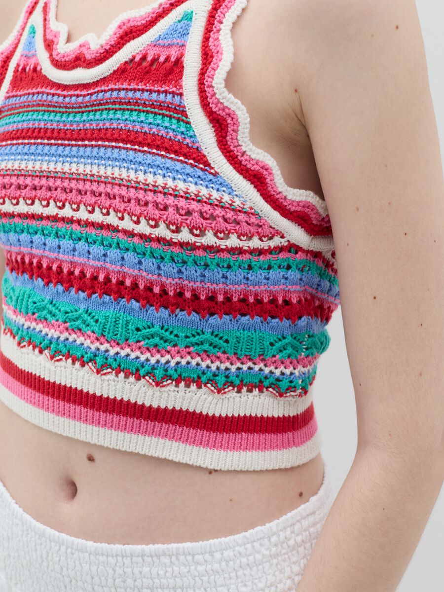 Cropped tank top in multicoloured crochet_2