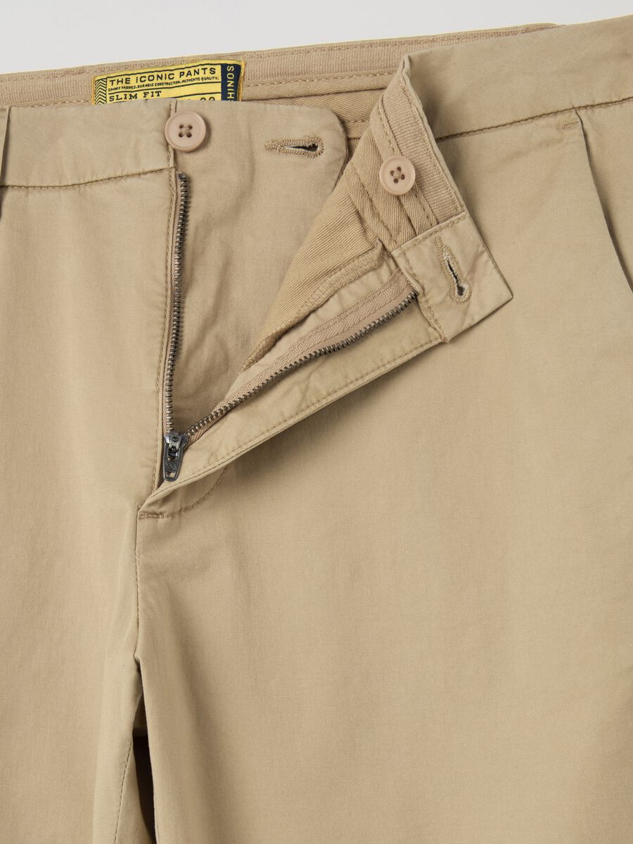 Slim-fit chino trousers in stretch cotton_5