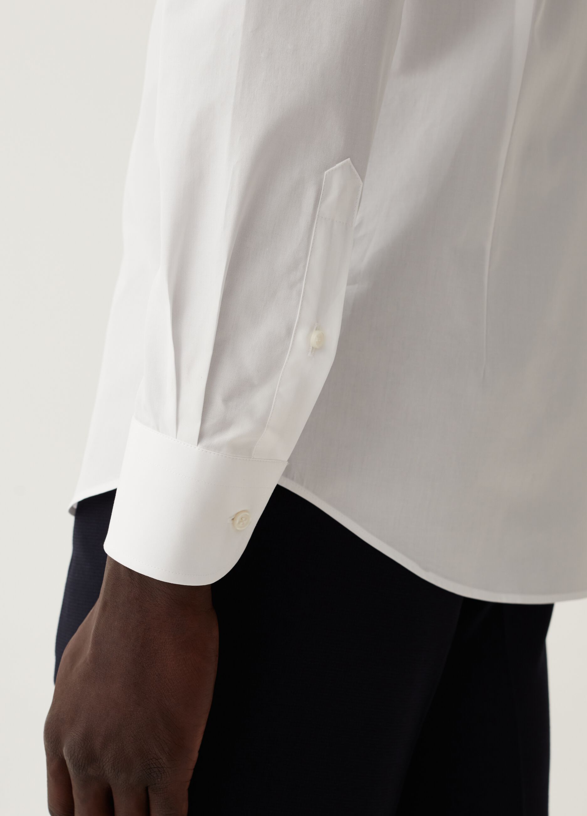 Camicia slim fit in cotone tinta unita_3