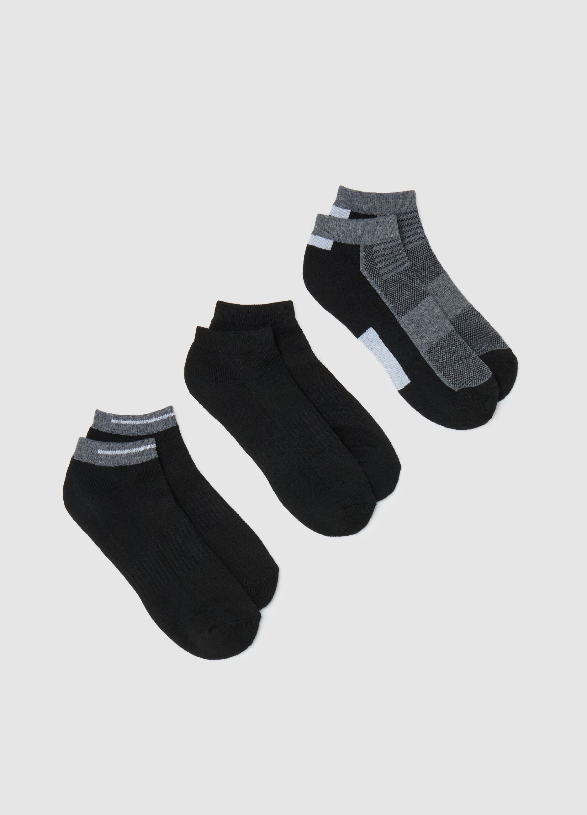 Three-pair pack stretch sneaker liners