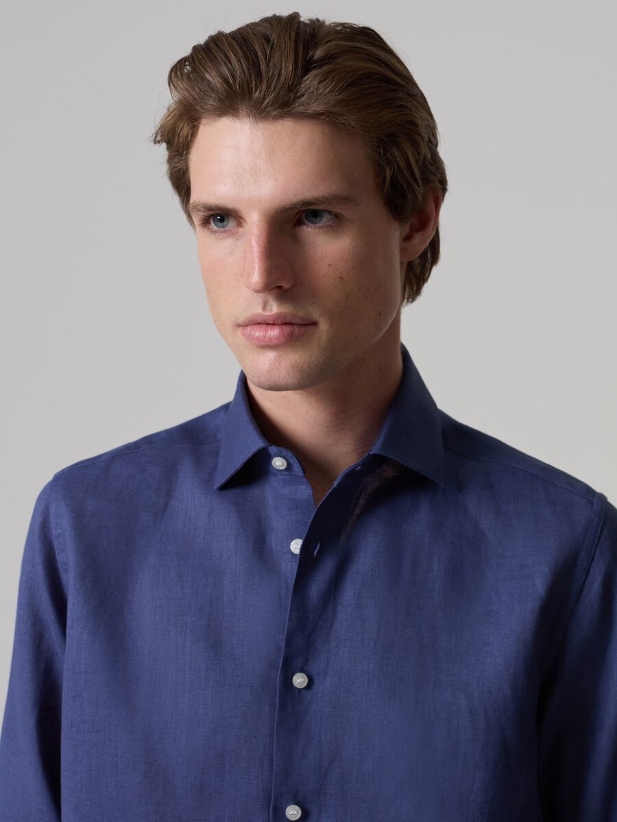 Contemporary shirt in linen_0