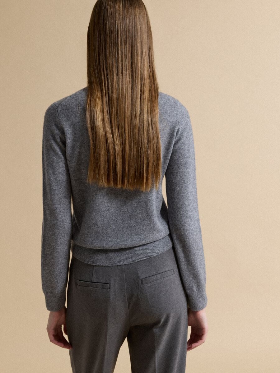Grey pure cashmere crew-neck jumper_3