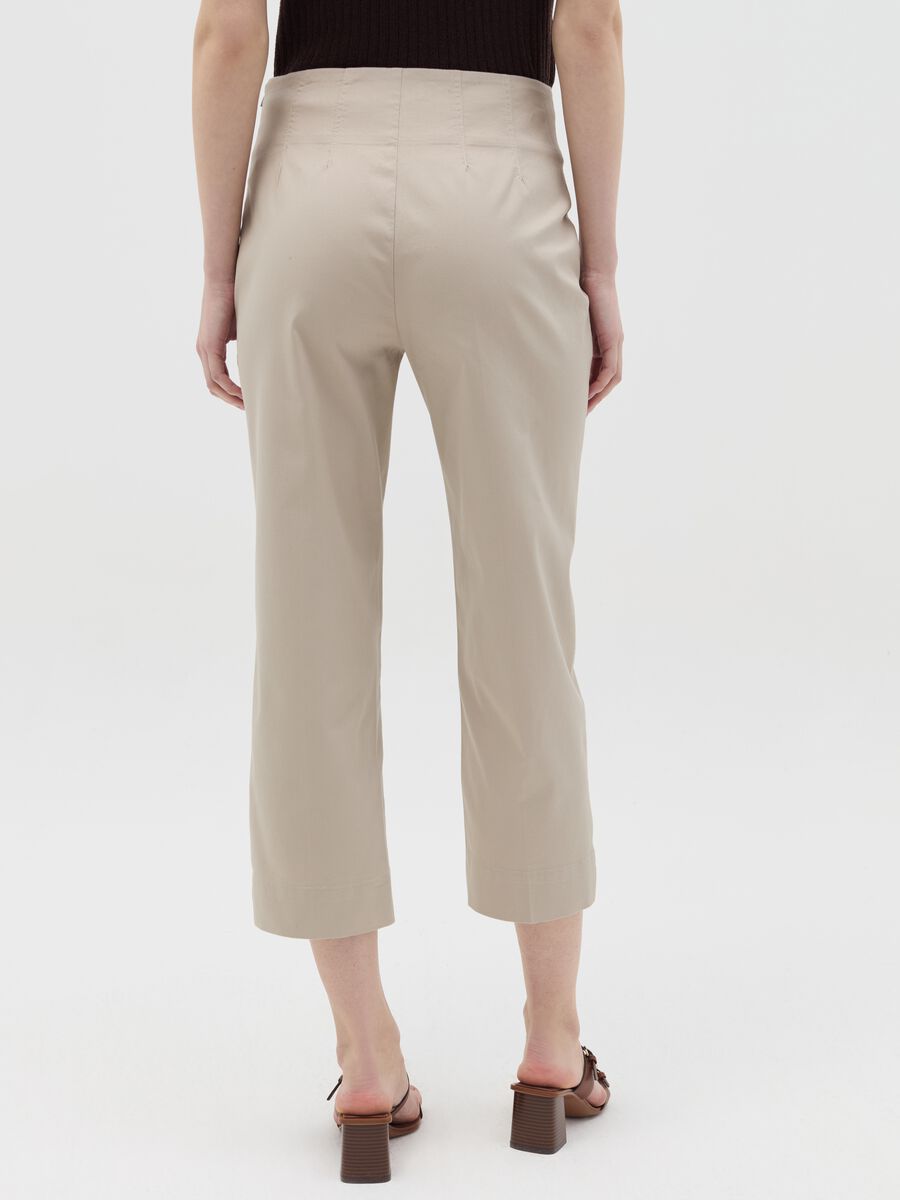 Beige cropped cigarette trousers_3