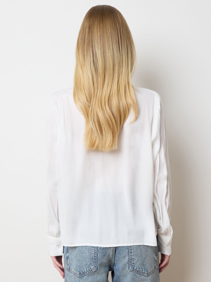 White blouse with bow_3