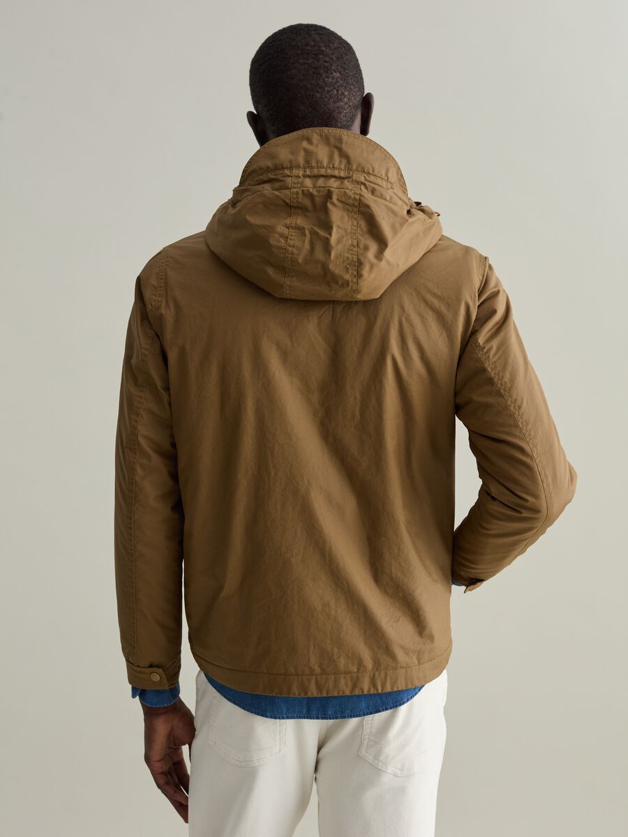 Short jacket with hood and visor_3