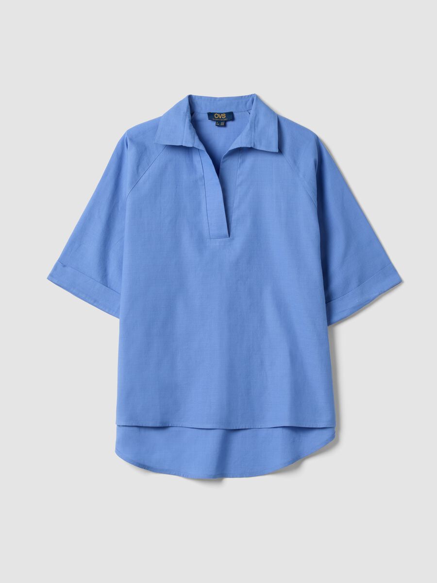 Top azzurro in puro cotone con scollo a V_0