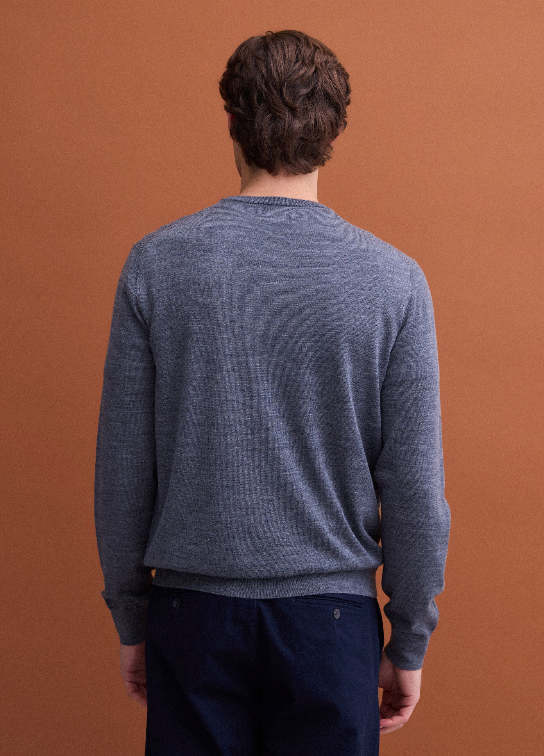 Grey crew-neck pure merino wool jumper, regular fit