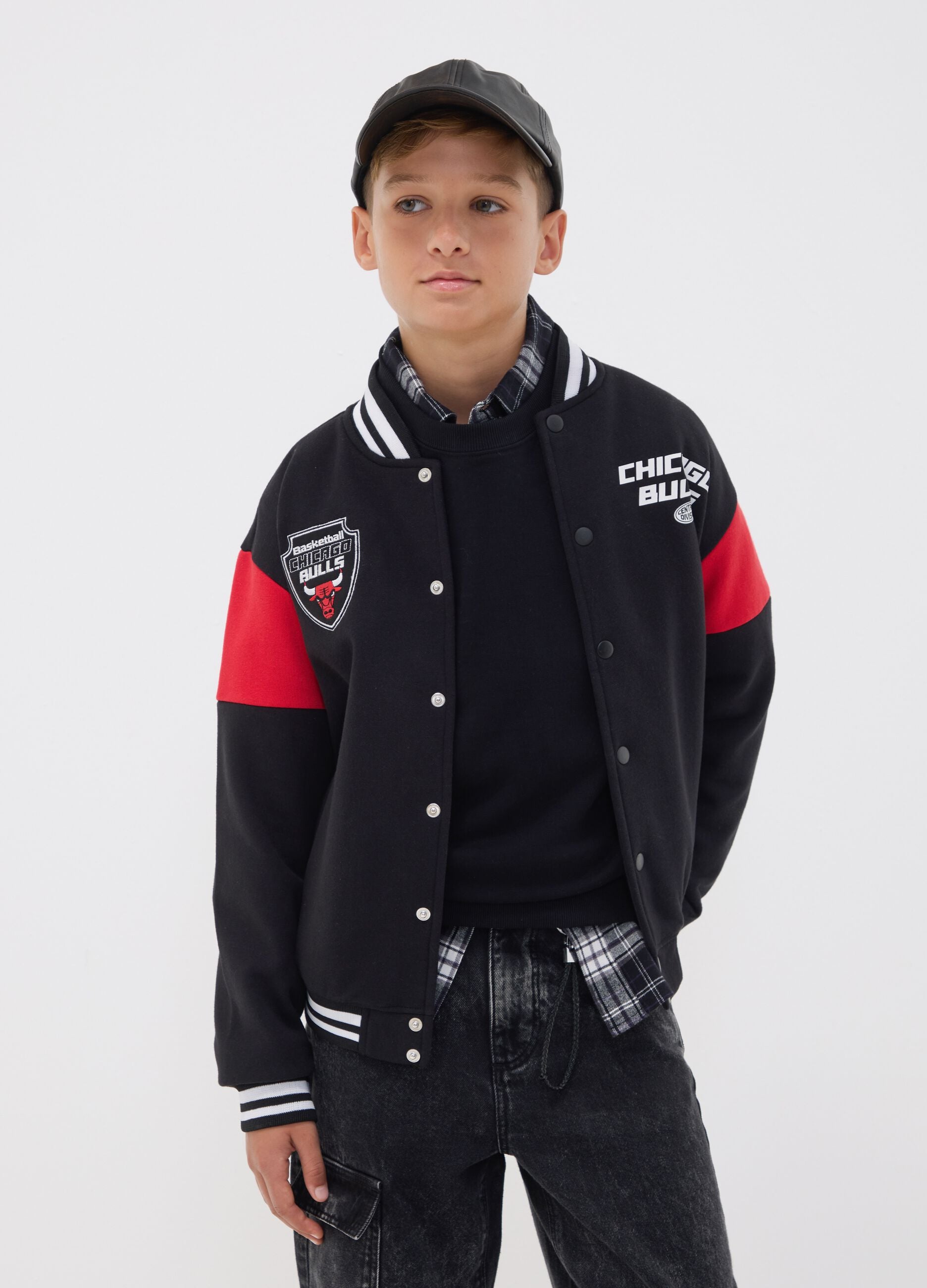 Black cotton-blend sweatshirt for boys with Chicago Bulls graphics
