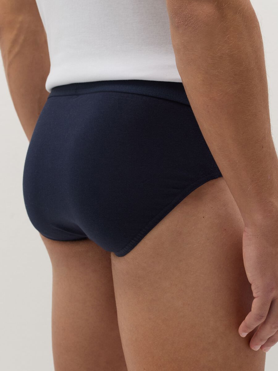 Three-pair pack briefs in stretch cotton_2