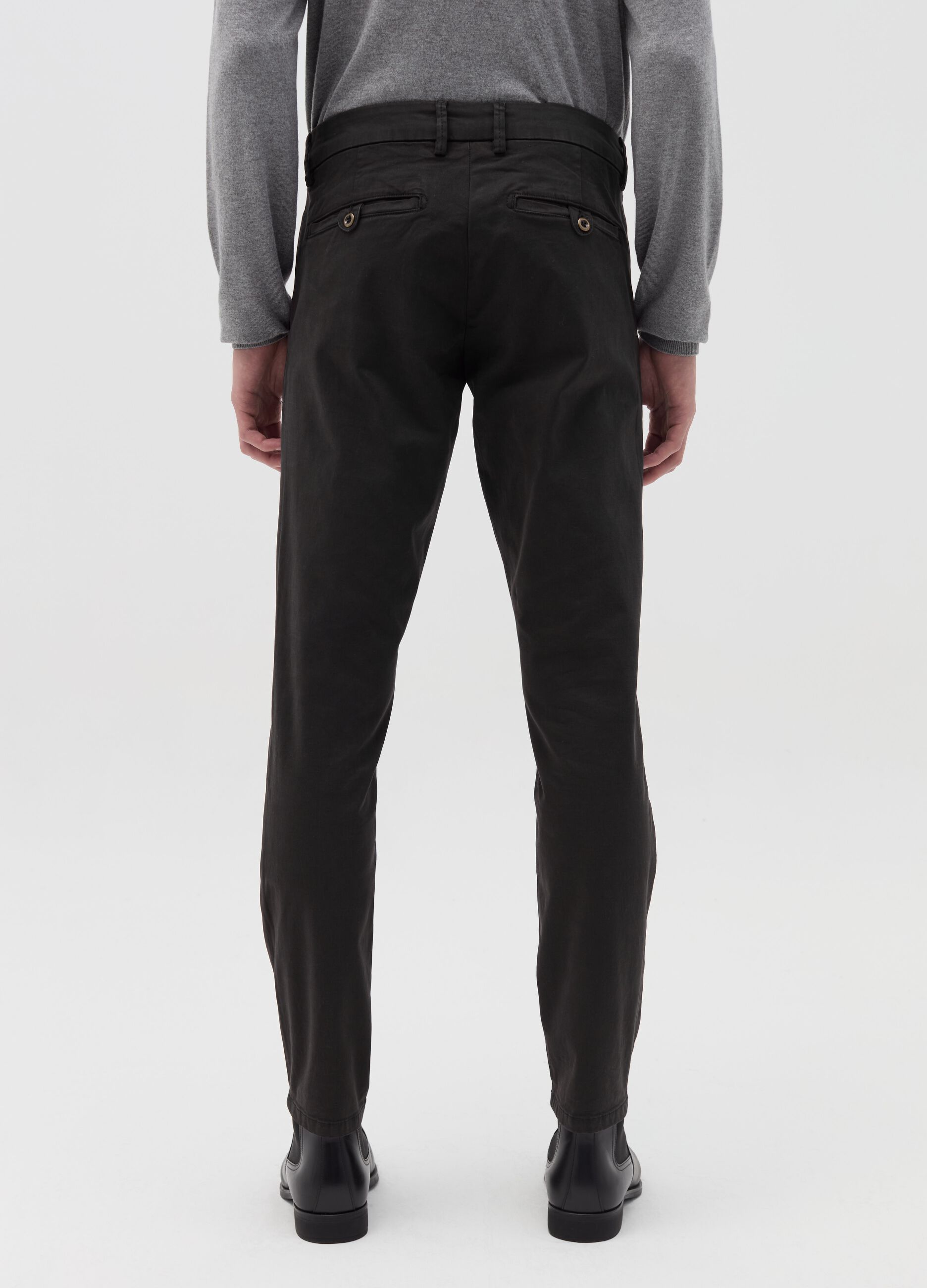 Solid colour stretch cotton chino trousers