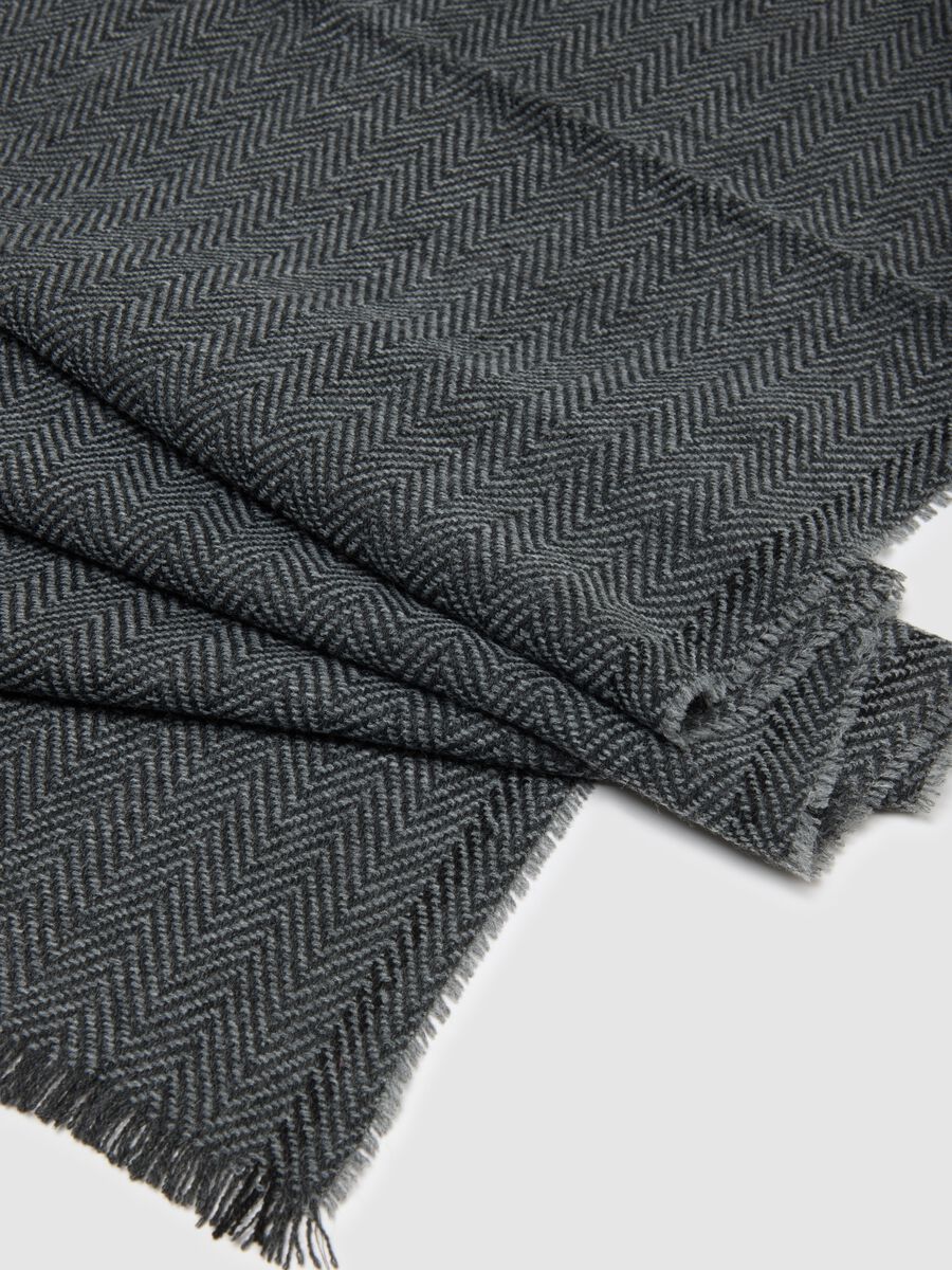Grey Scarf_2
