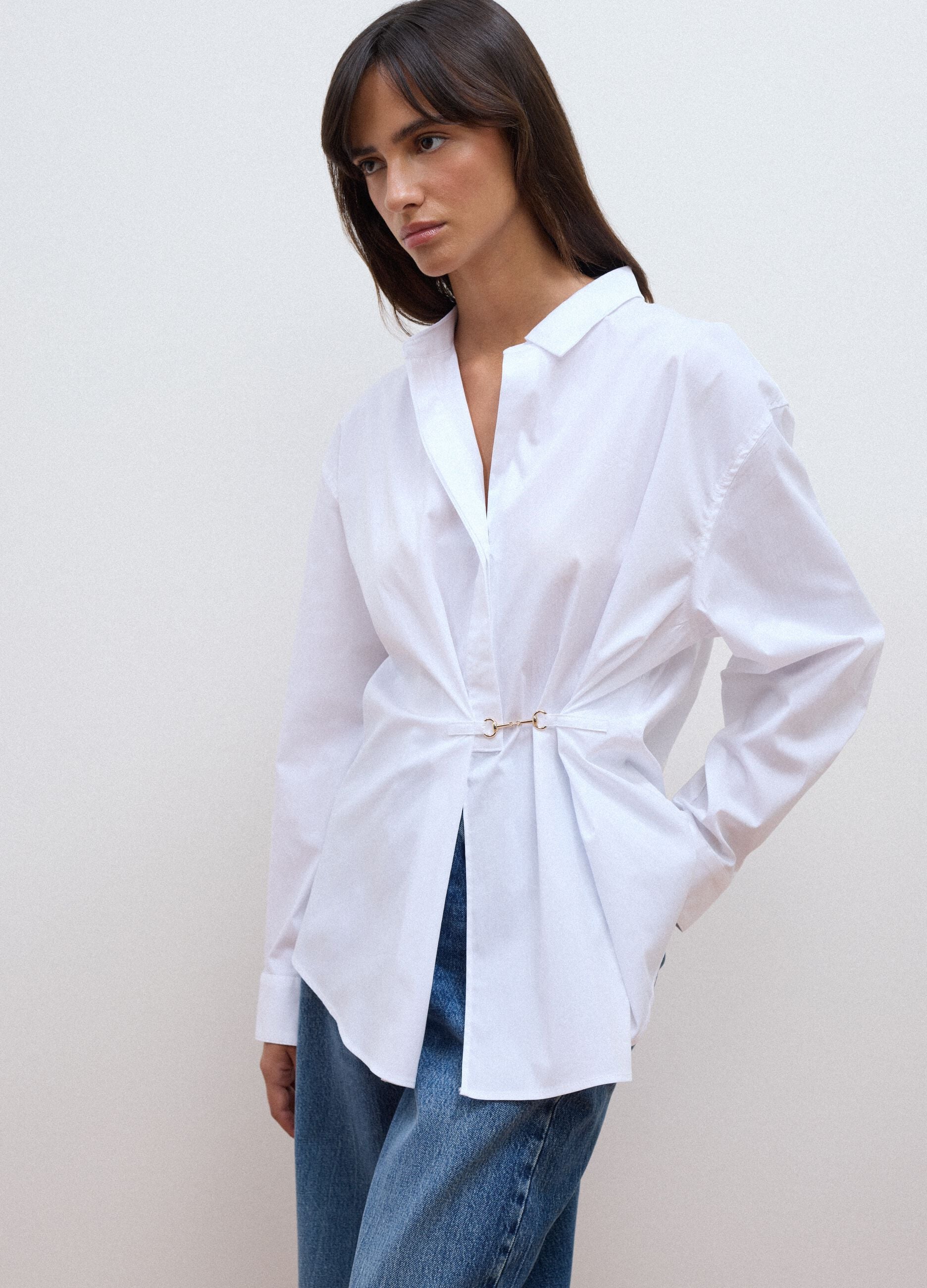 White stretch cotton poplin shirt with waist hook detail