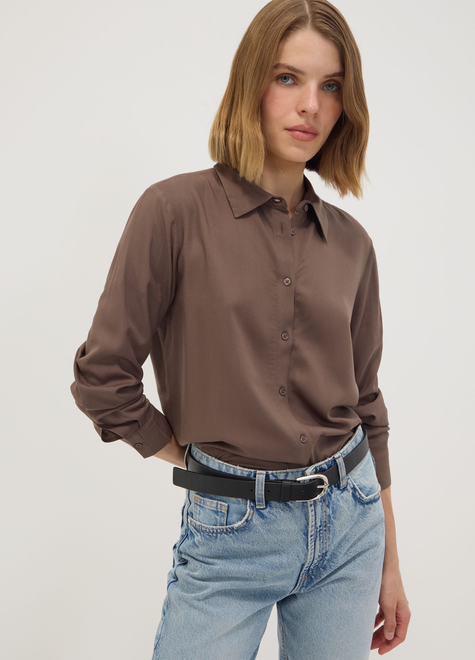 Camicia marrone in pura viscosa regular fit