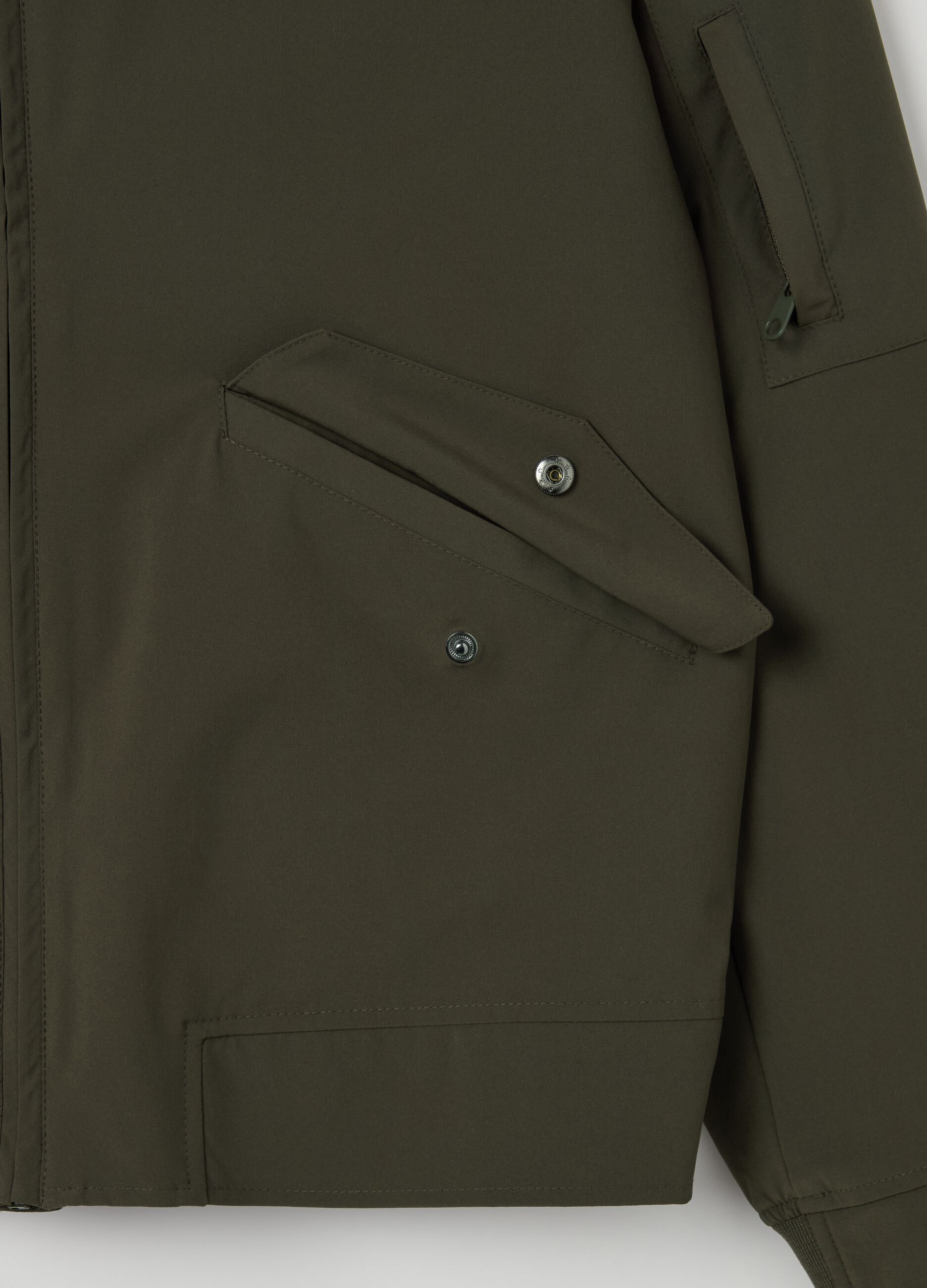 Lightweight full-zip bomber jacket