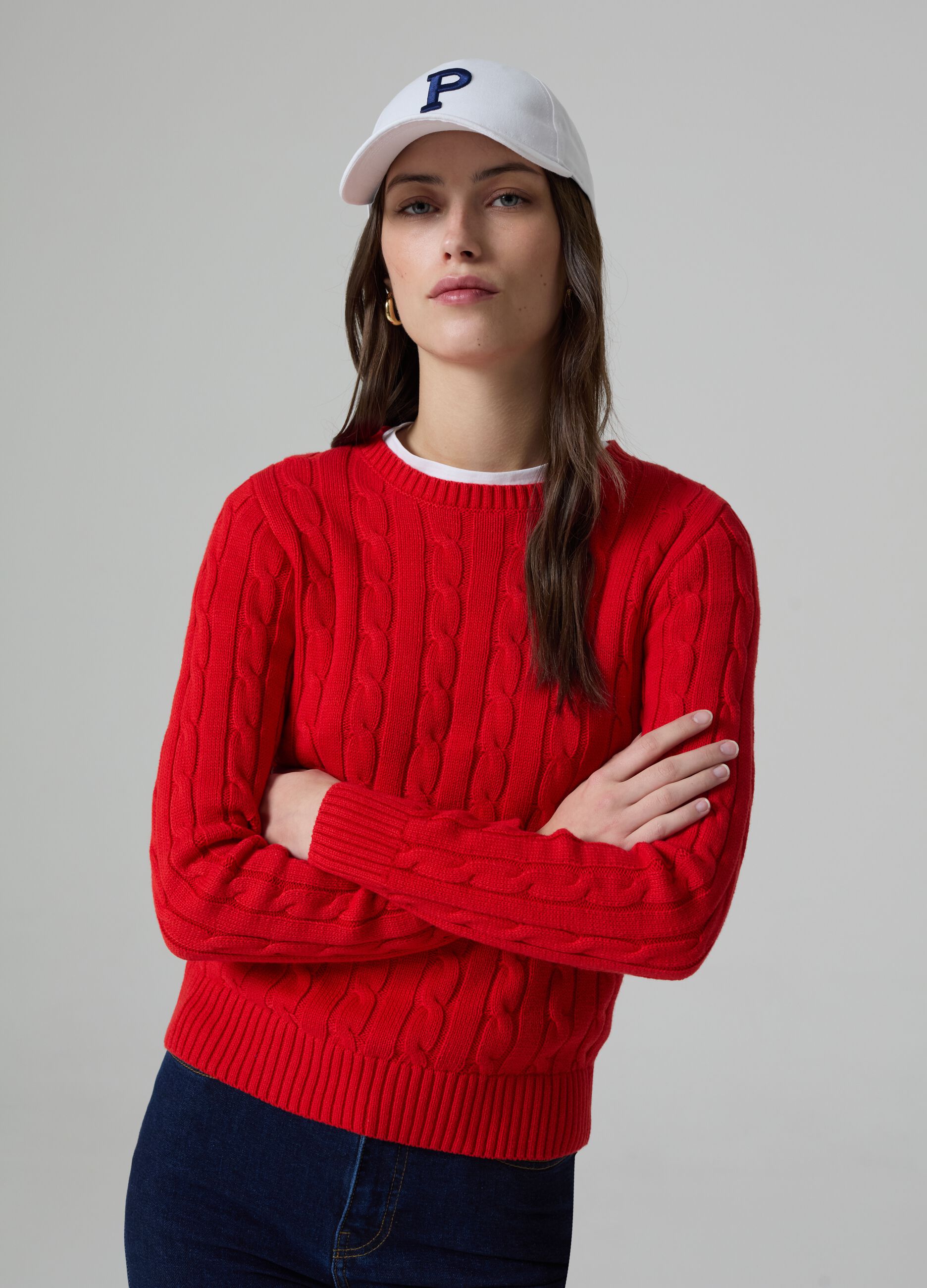 Ribbed pullover with cable-knit design