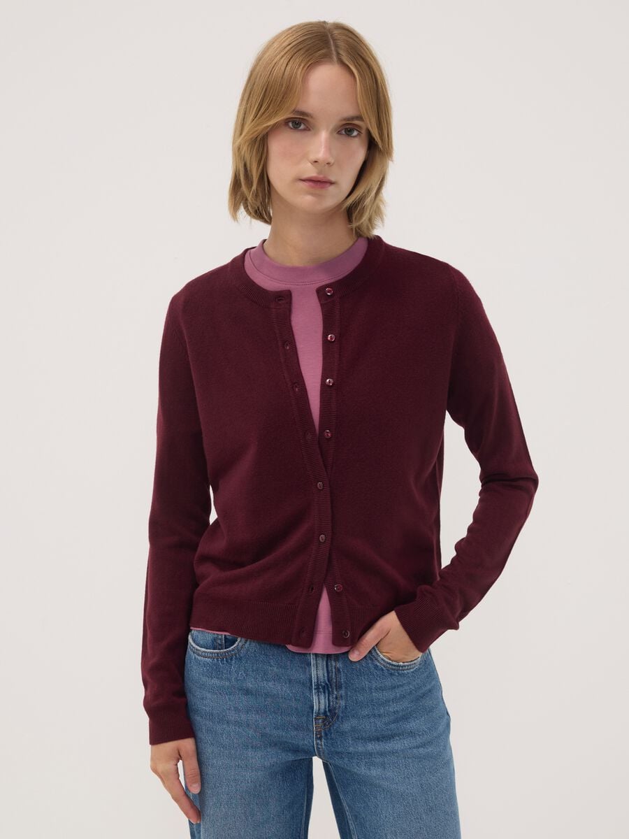 Cardigan viola girocollo regular fit con bottoni_2