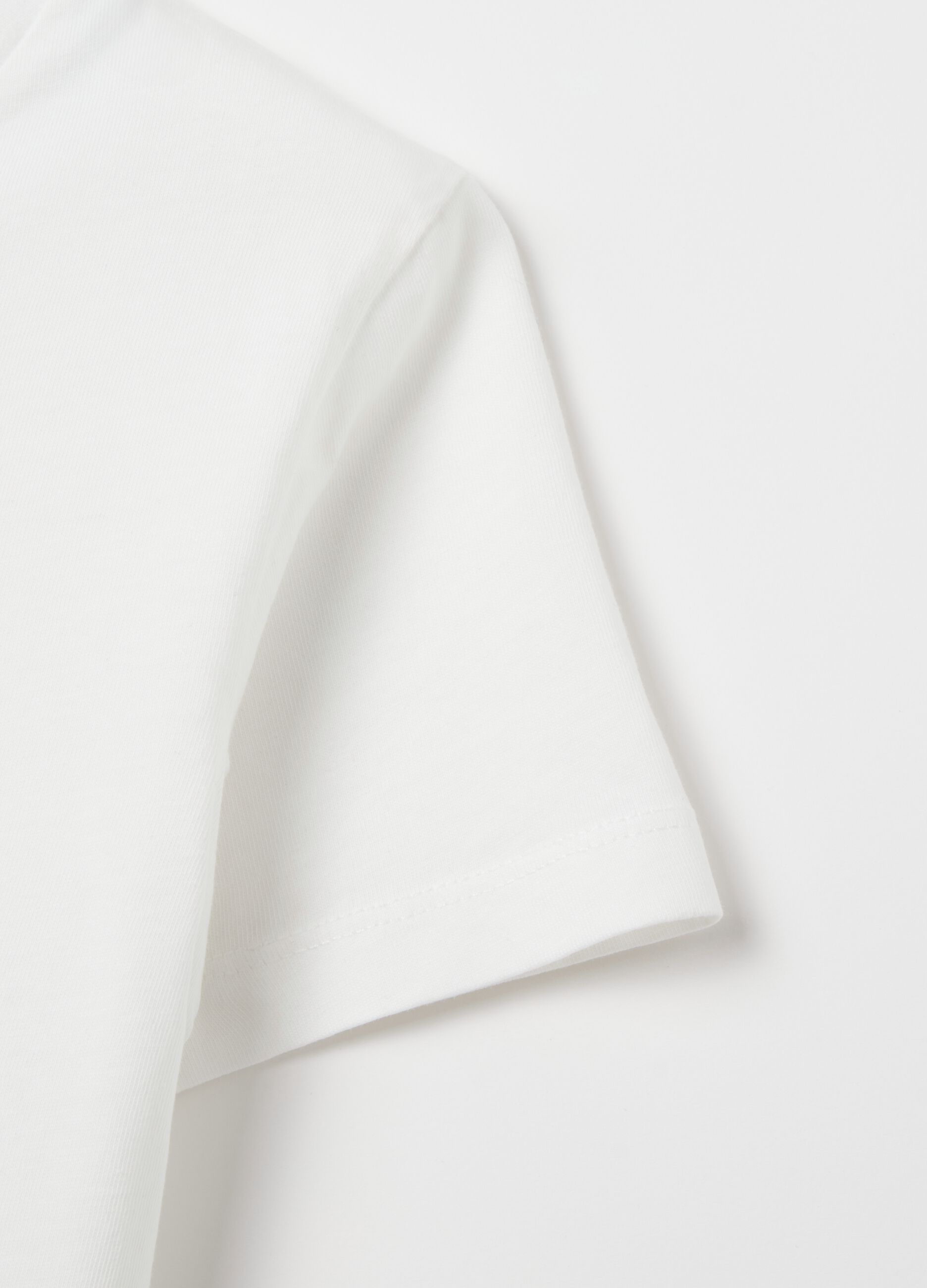 T-shirt in cotone con stampa barche a vela 