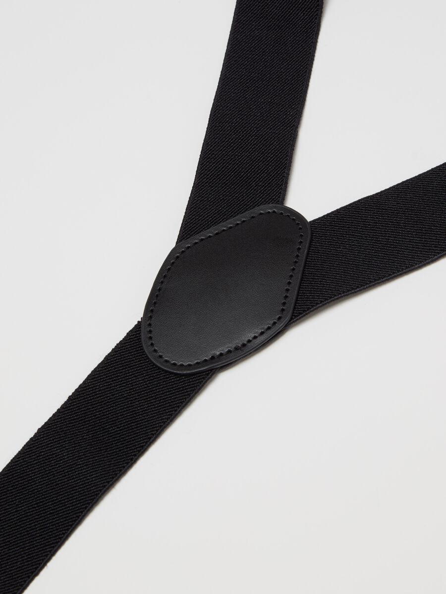 Solid colour braces_1