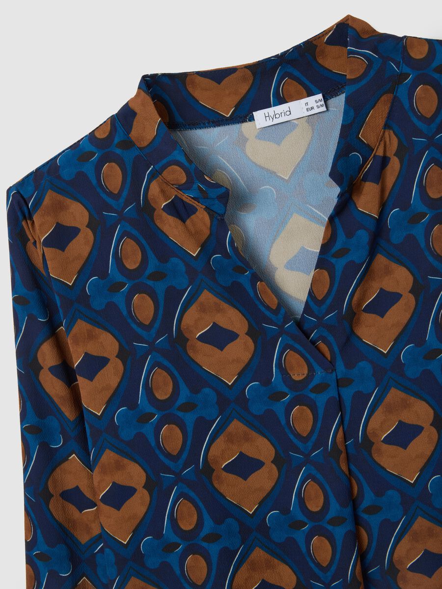 Multicolour regular fit V-neck blouse_5