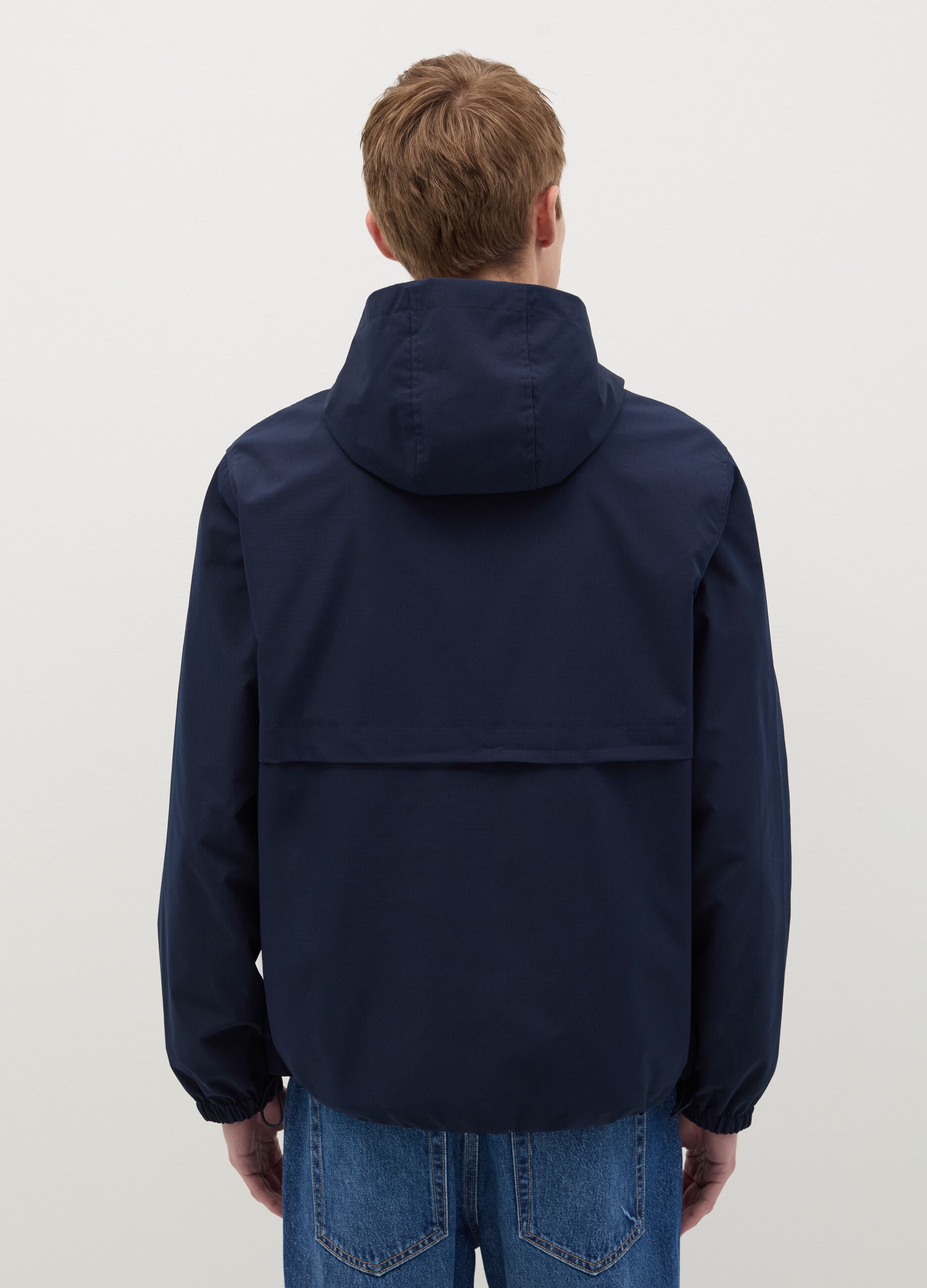 Giacca corta con cappuccio full-zip
