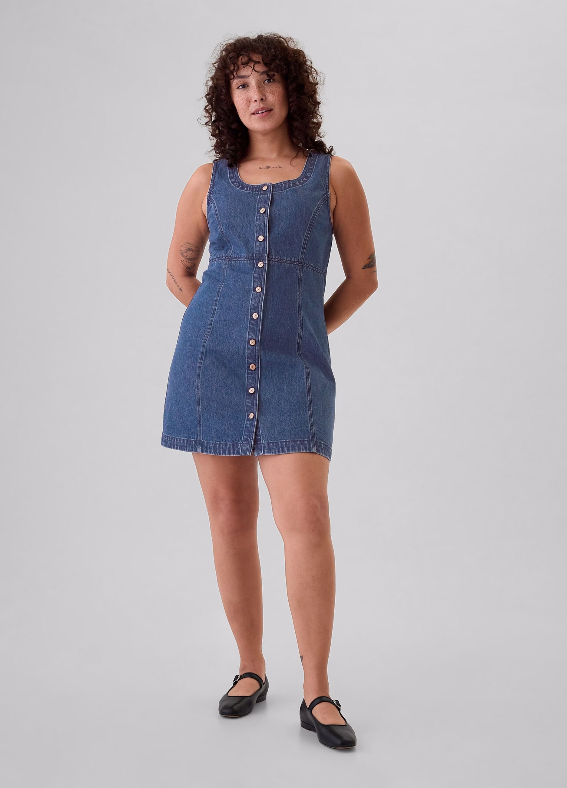 Short dress in denim