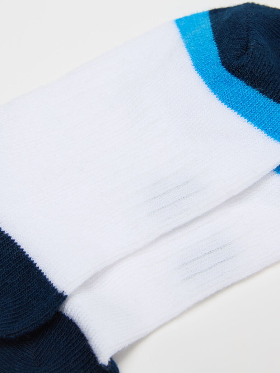 Three-pack shoe liners in colour block pattern_1