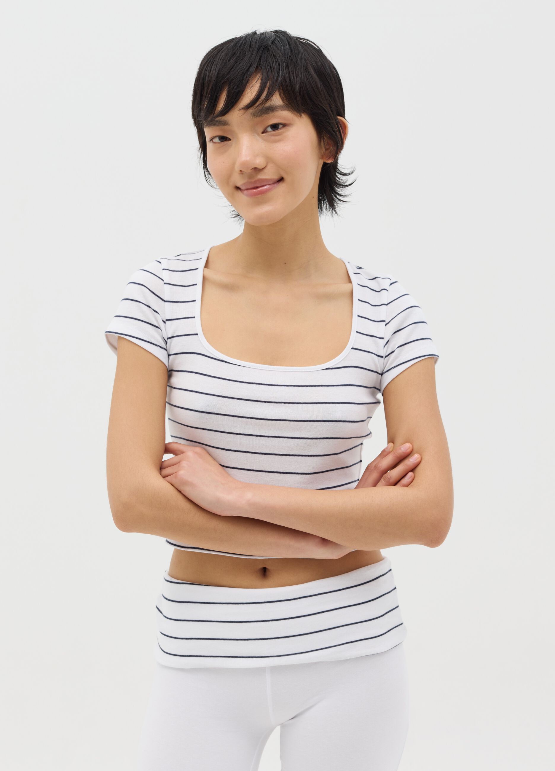 Fitted T-shirt in cotton with white and blue stripes