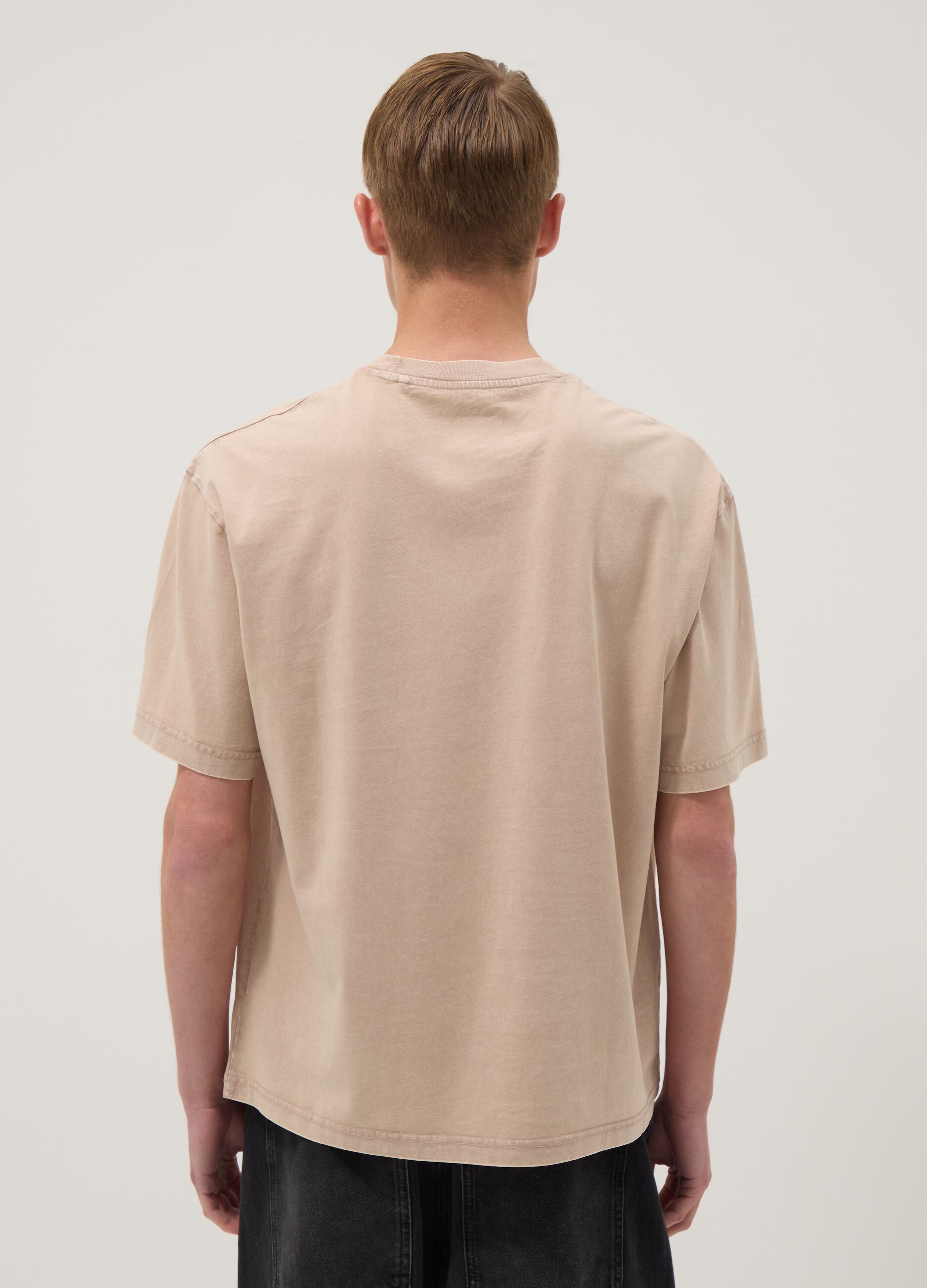 Beige pure cotton T-shirt with chest pocket, regular fit