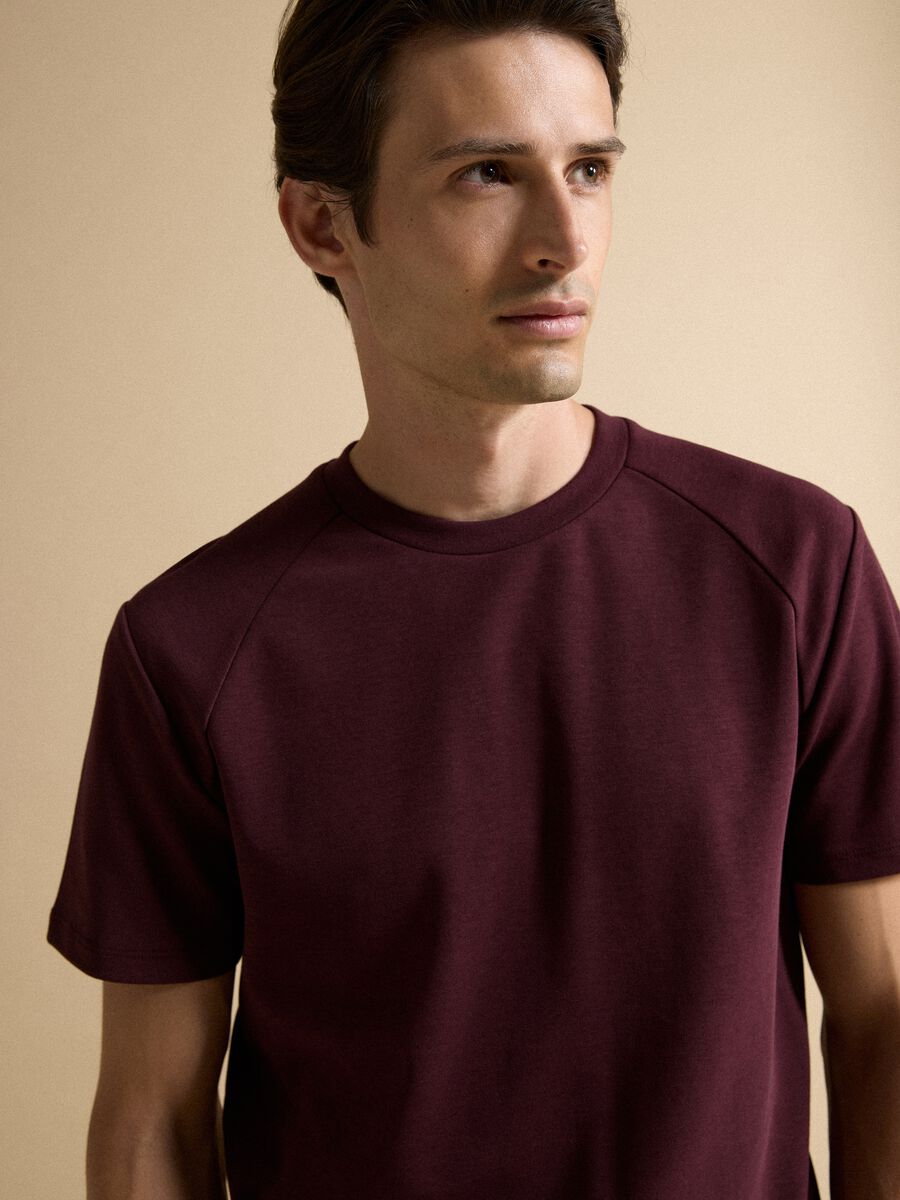 T-shirt rossa in misto cotone traspirante e ad asciugatura rapida_2