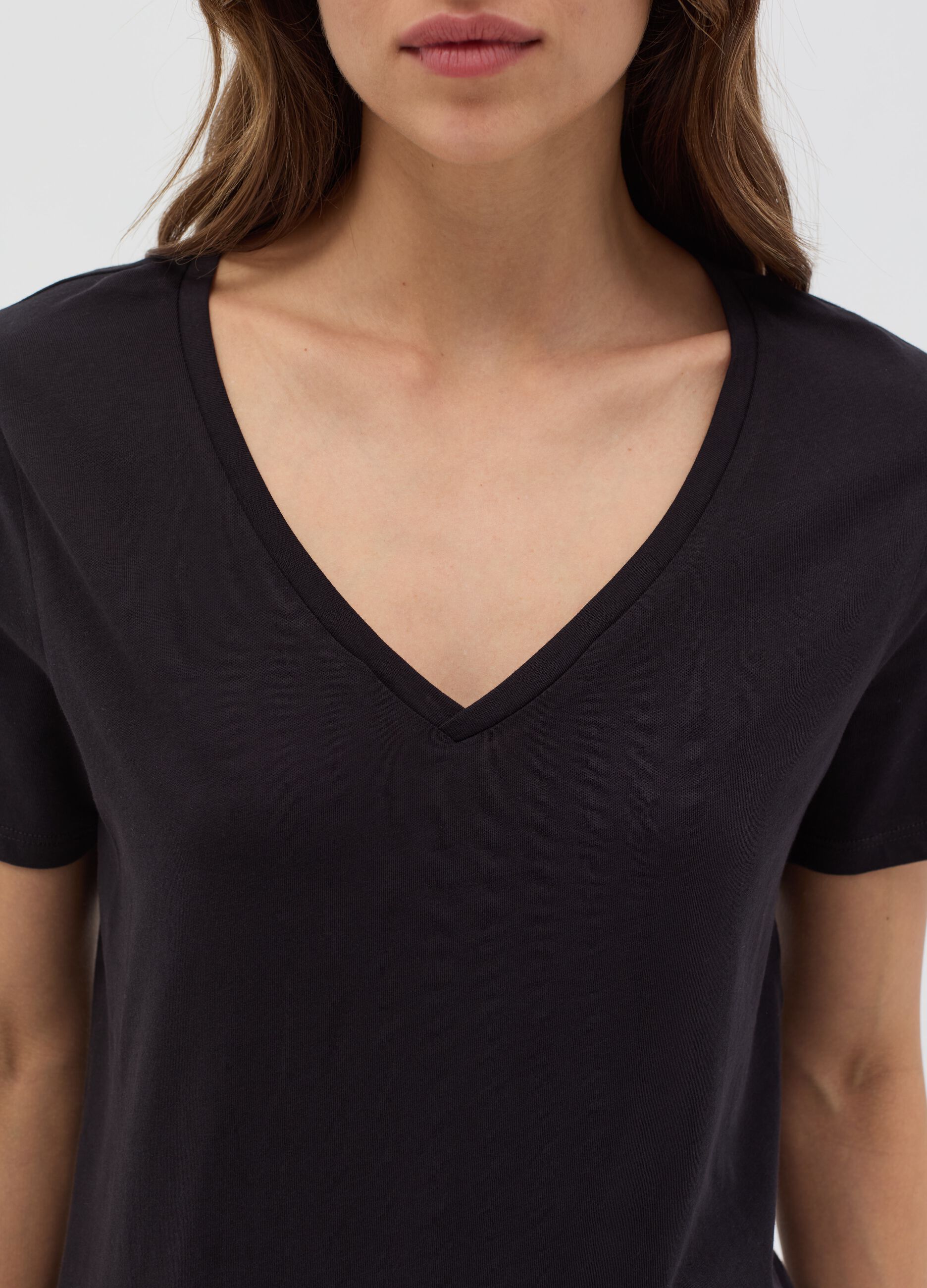 Organic cotton T-shirt with V neck