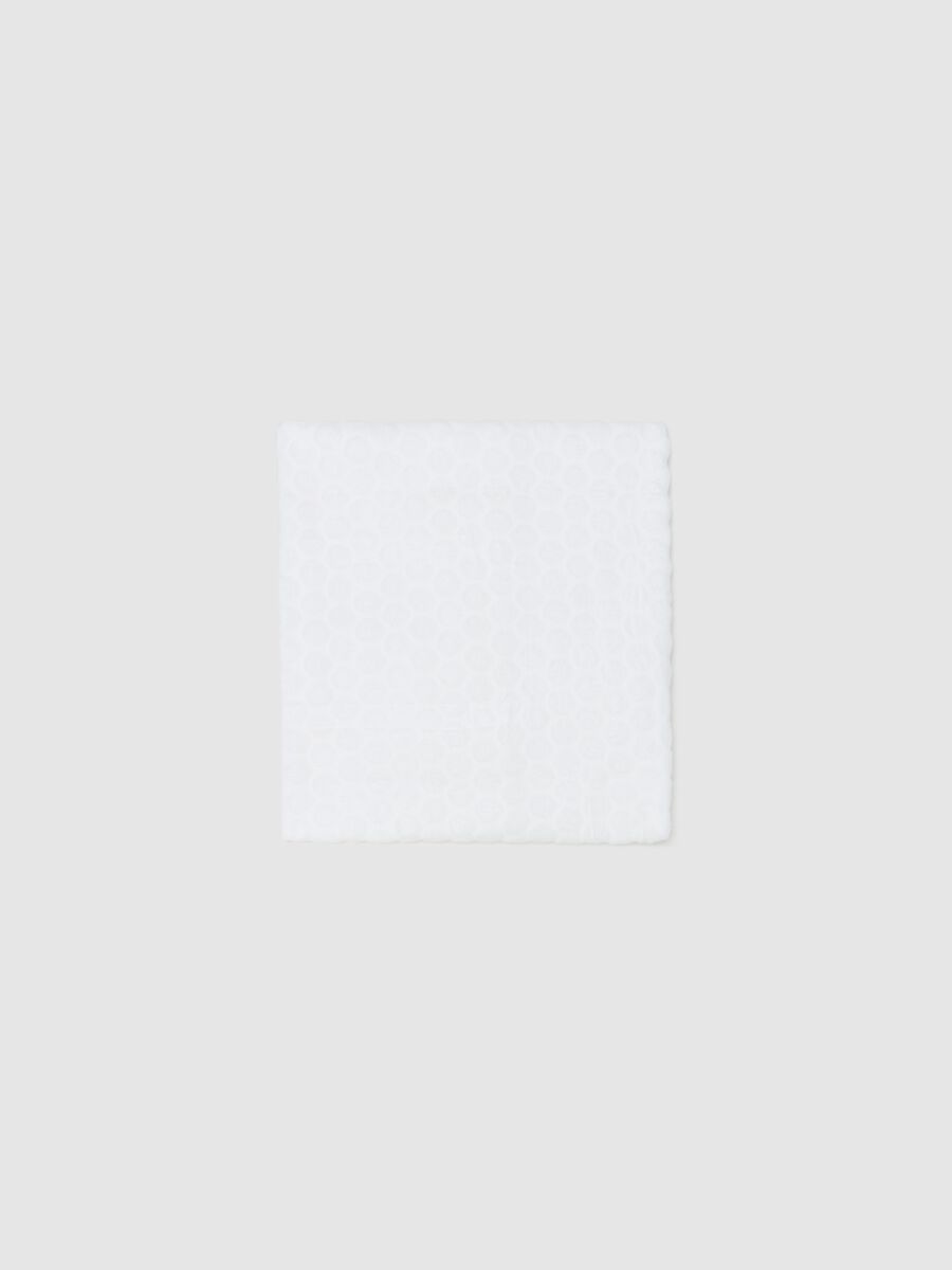 Velour blanket with polka dot pattern_0