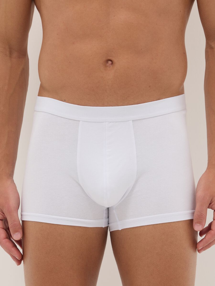 Multipack of White Stretch Cotton Regular Fit Boxers_1