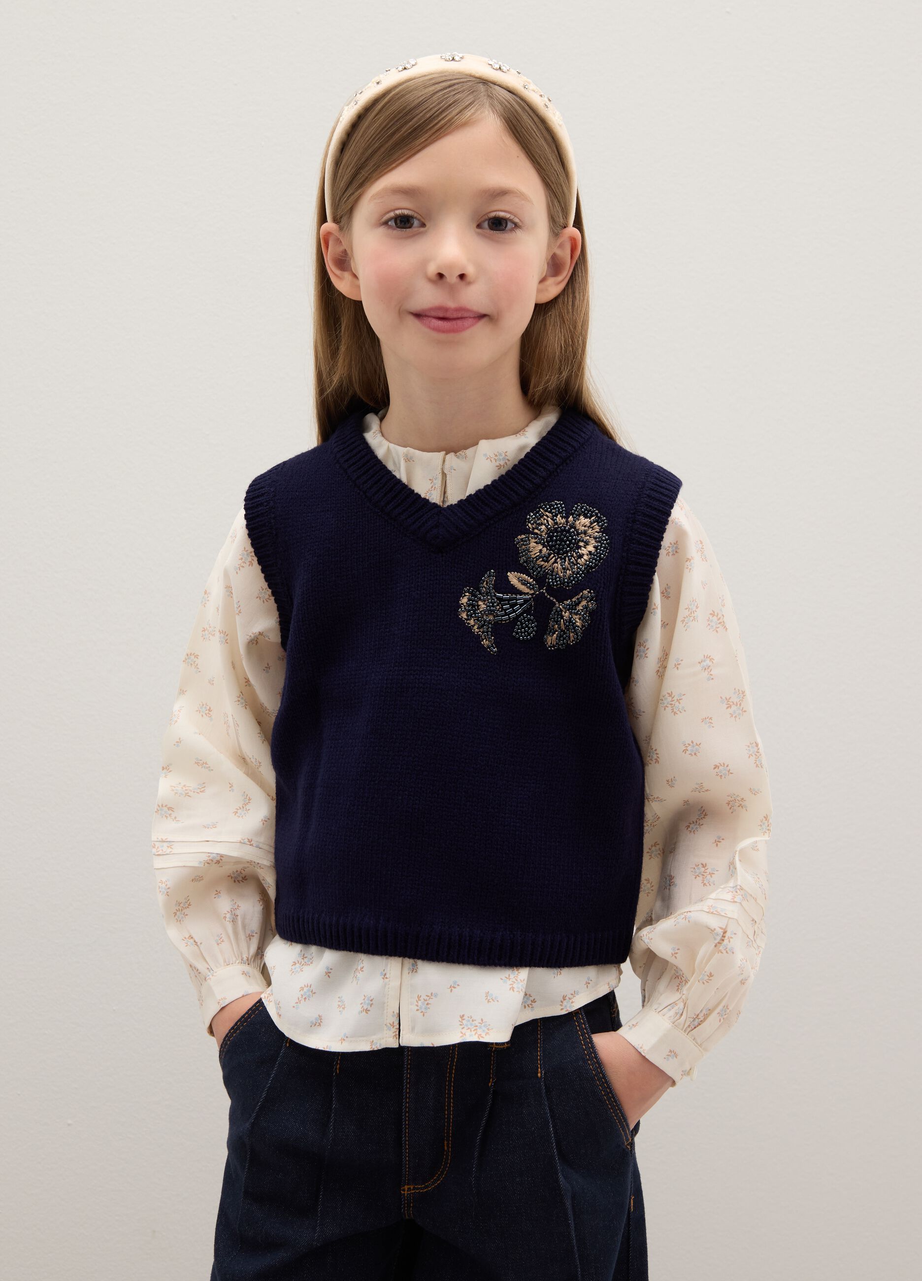 Girls' hand-embroidered blue waistcoat with V-neck regular fit