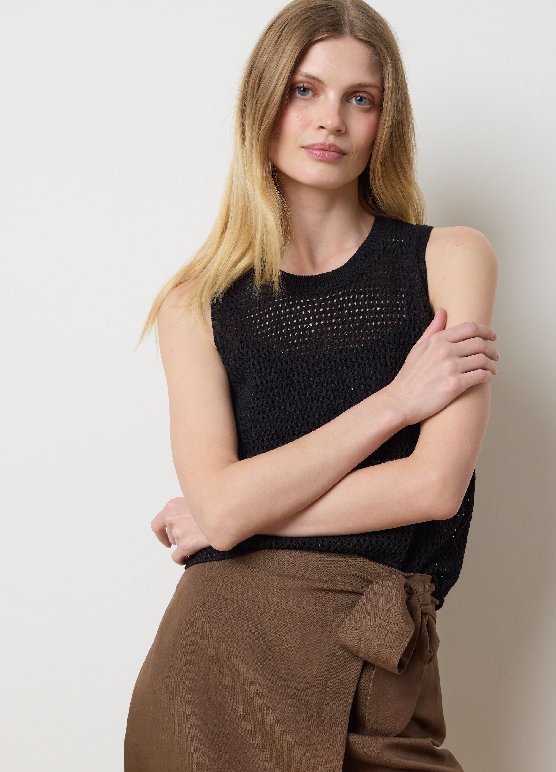 Black crochet tank top with popcorn stitch