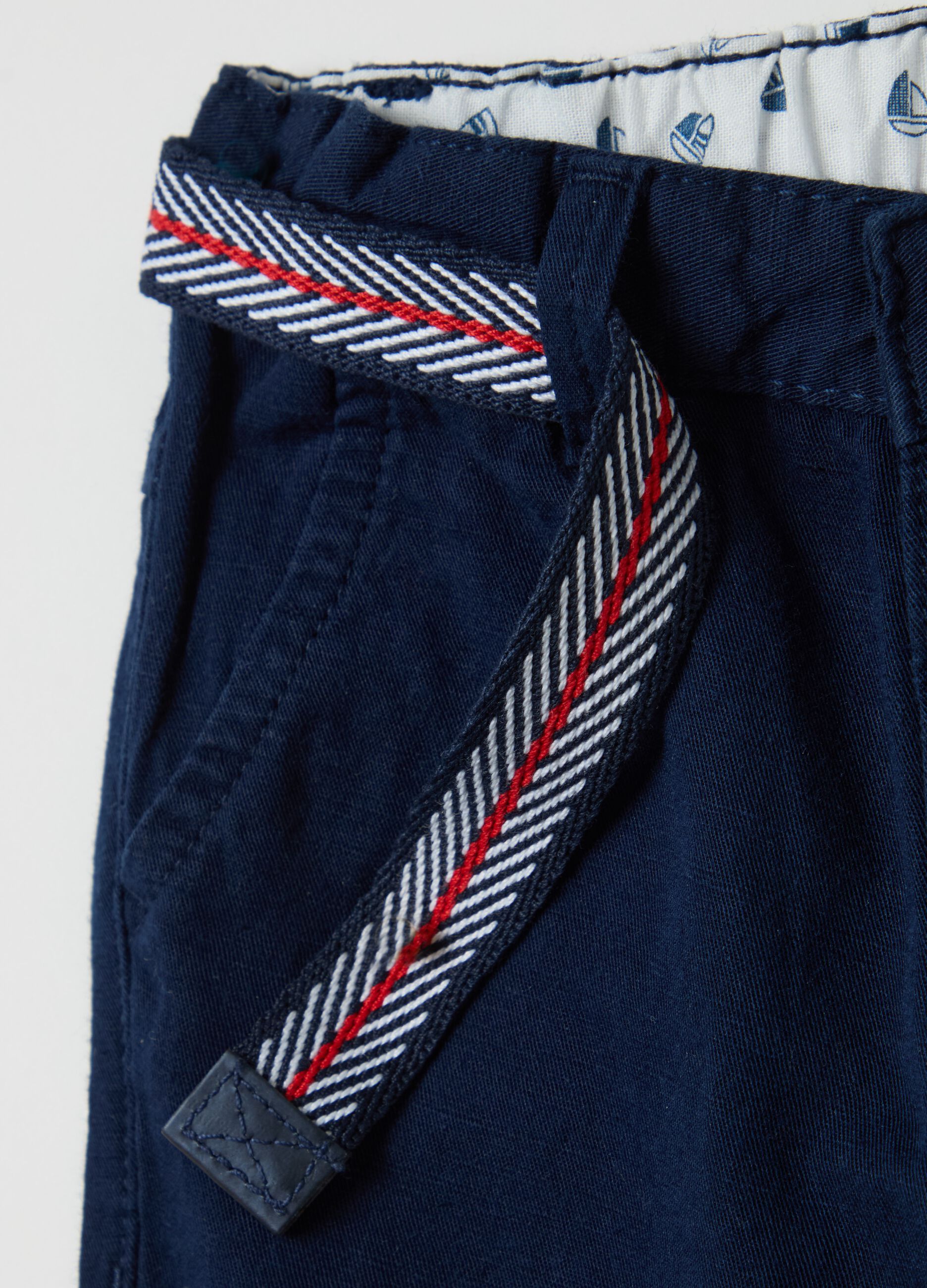 Chino trousers with belt