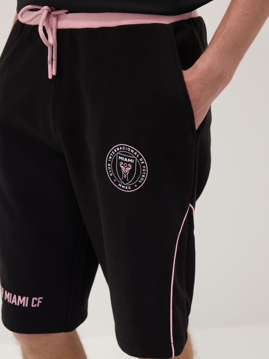 Black cotton-blend sports shorts, regular fit_3