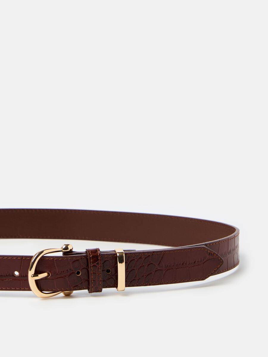 Contemporary belt in textured leather_2