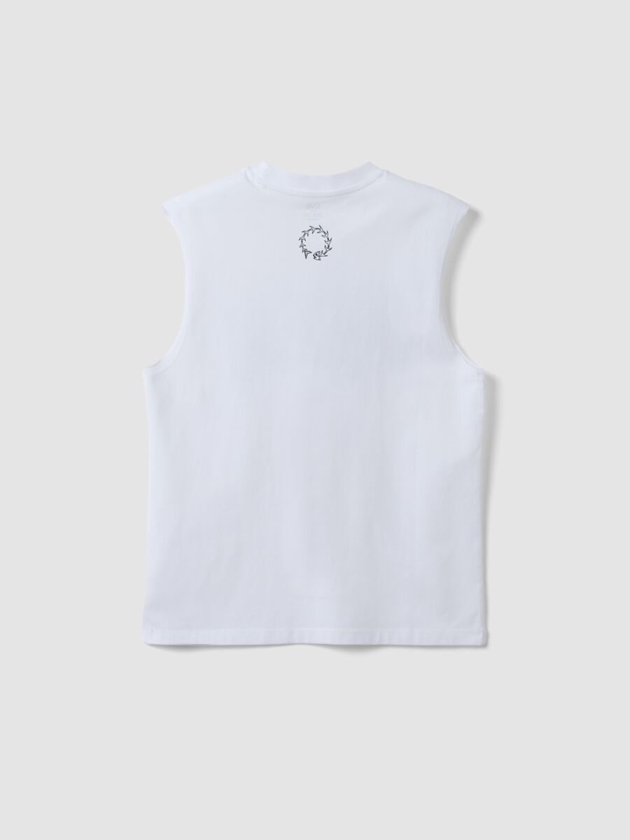 White pure cotton oversized-fit vest for boys_4