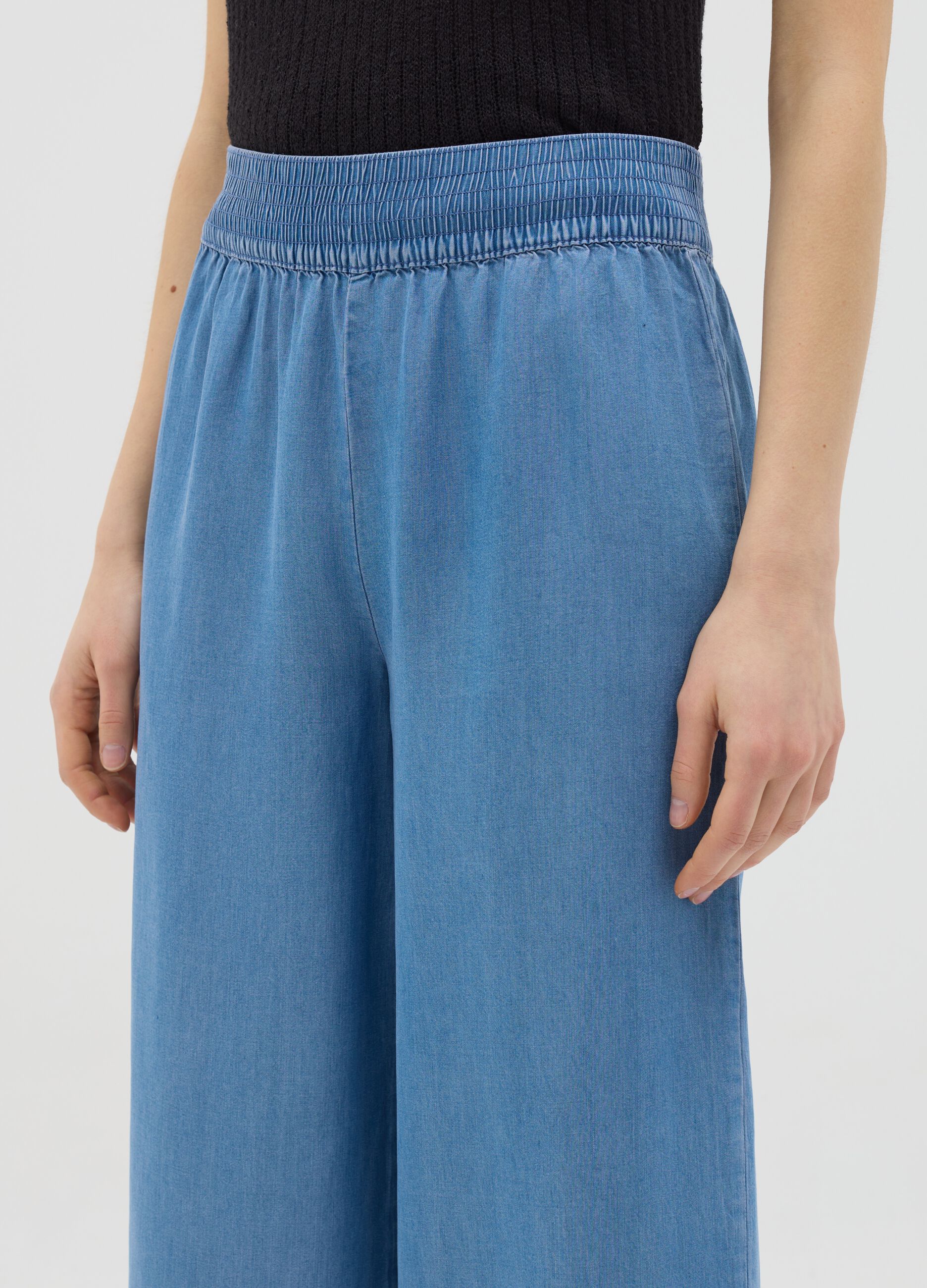 Jeans a gamba larga in Lyocell