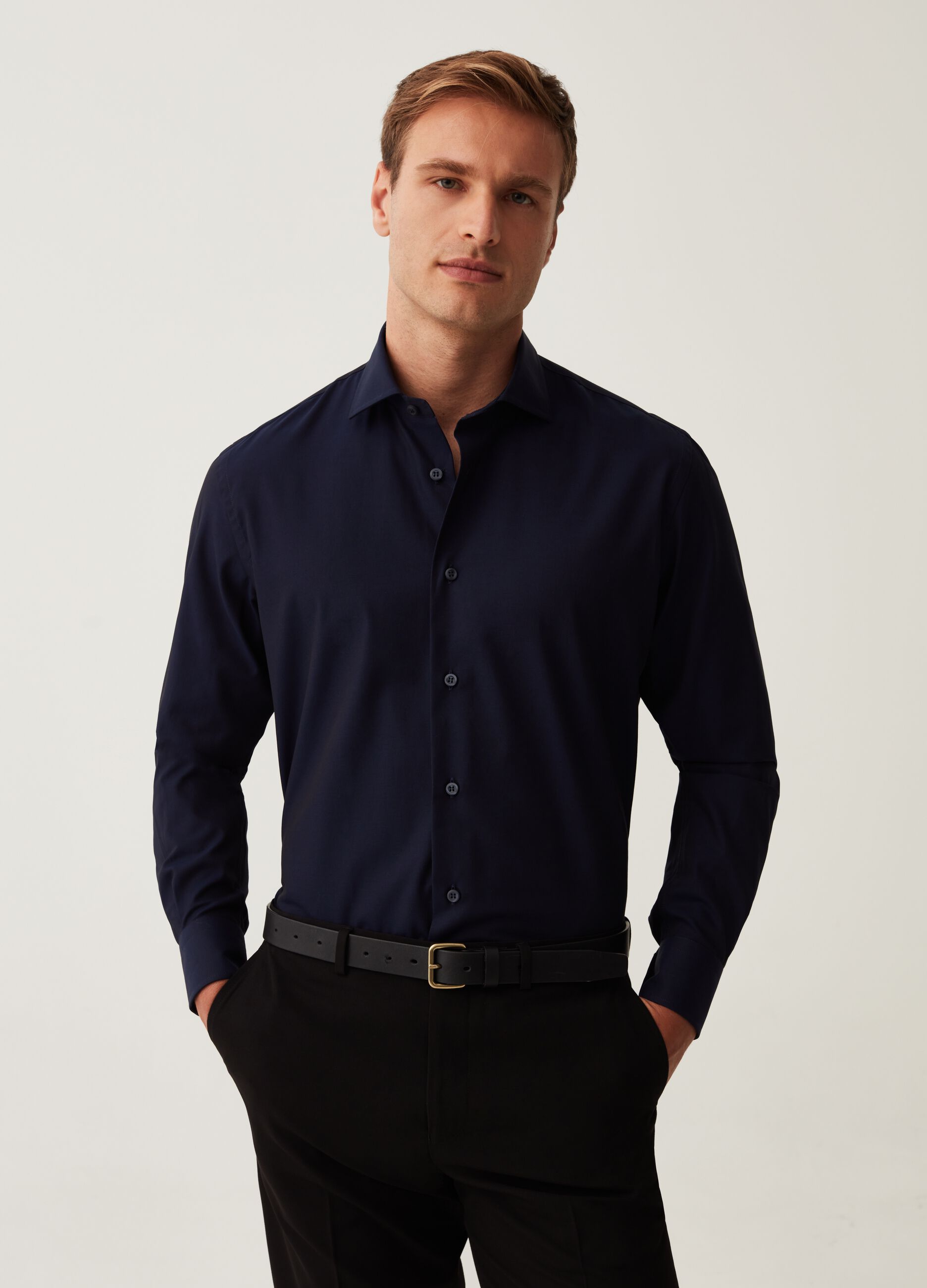 Camicia regular fit in cotone tinta unita Blu Notte da Uomo OVS