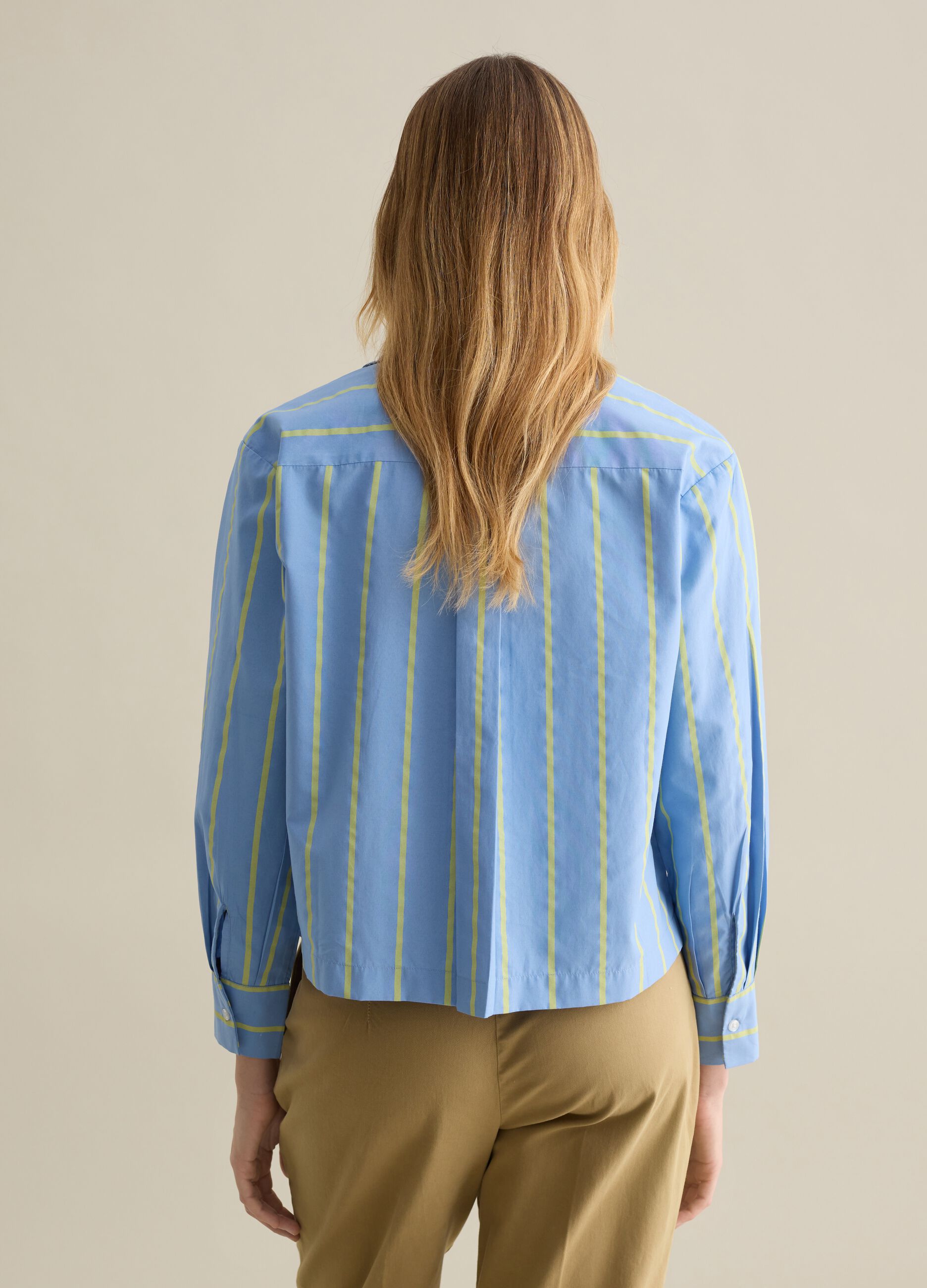 Boxy-fit shirt in poplin with light blue striped pattern