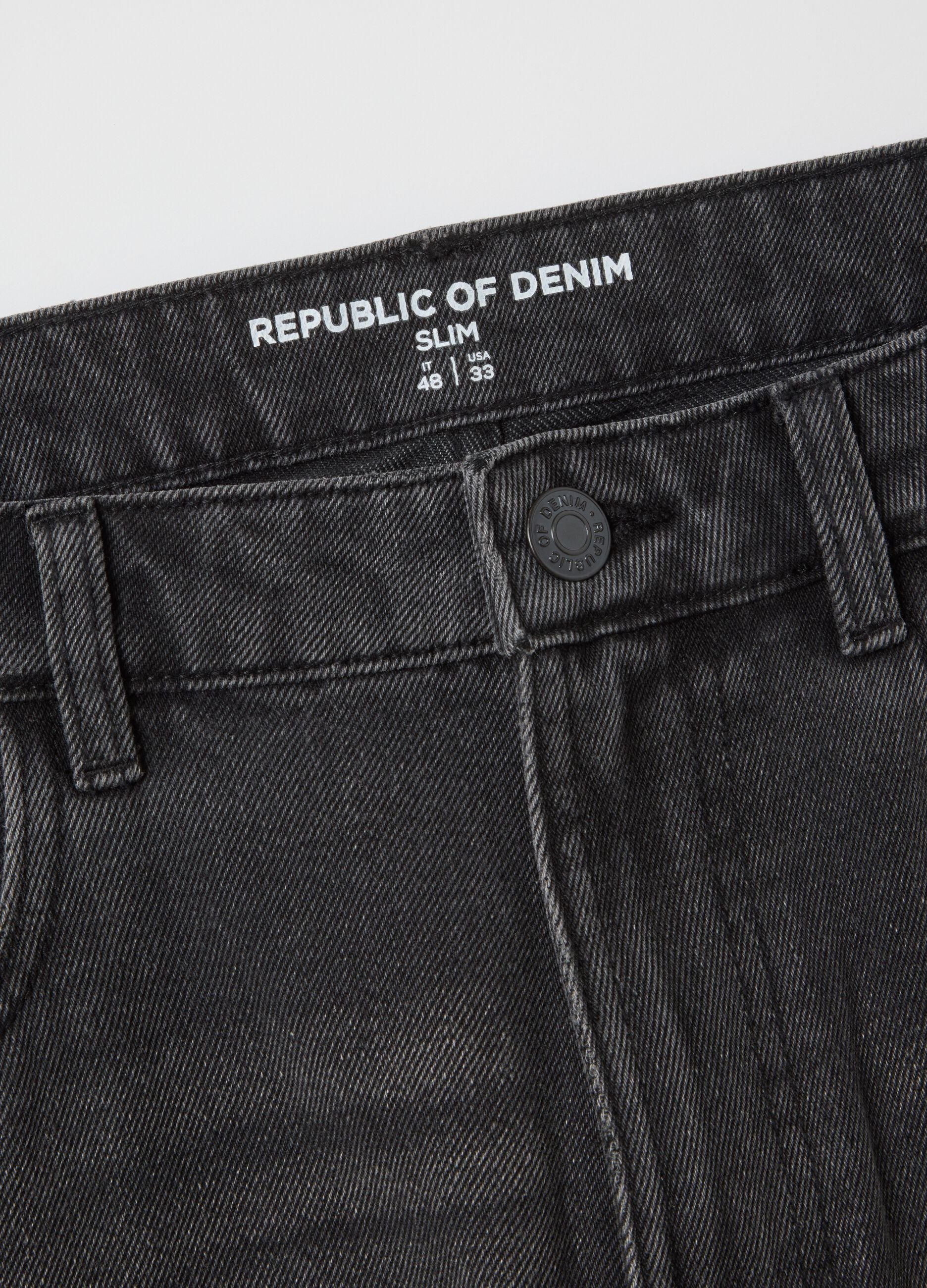 Jeans slim fit neri in denim 