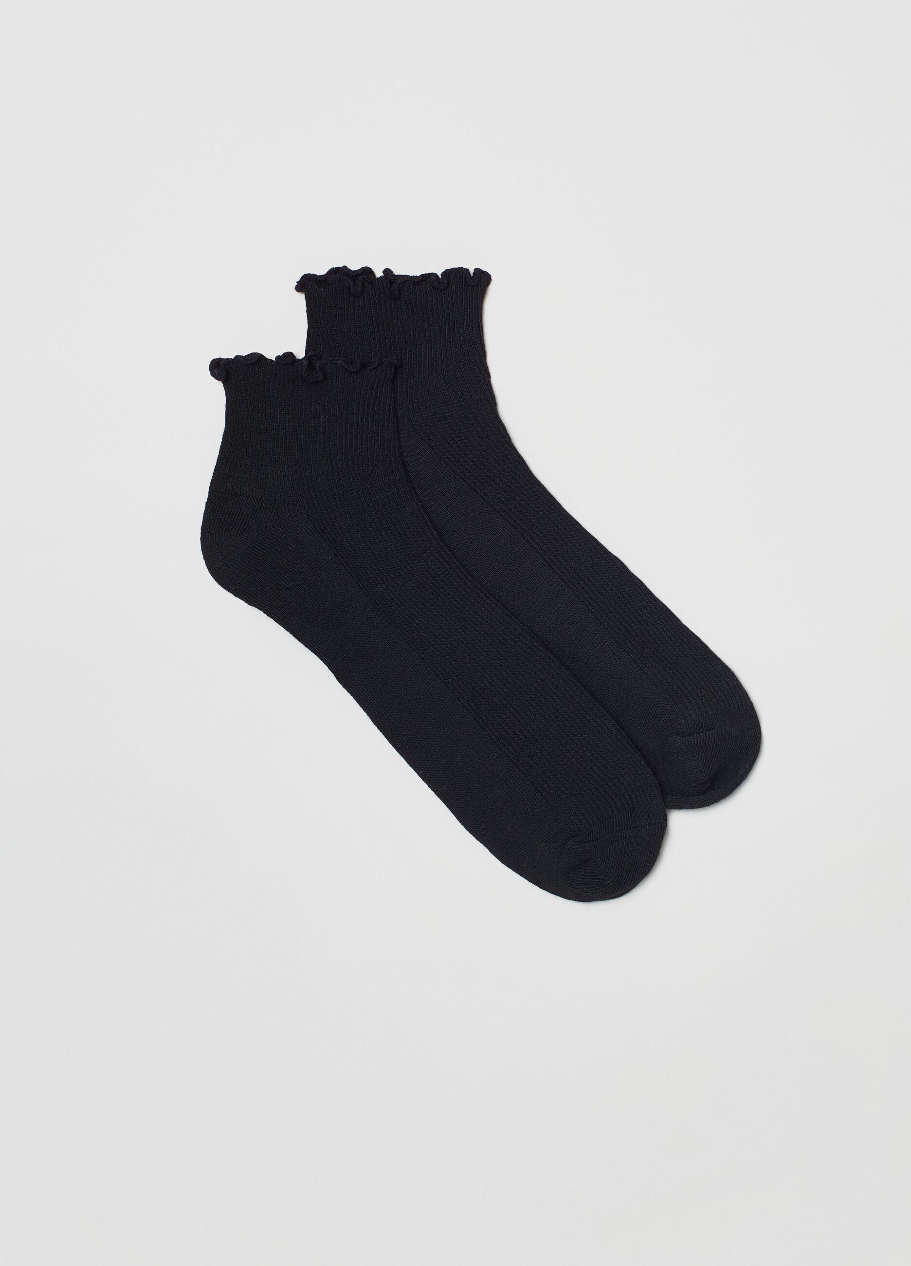 Three-pair pack short socks with ribbing