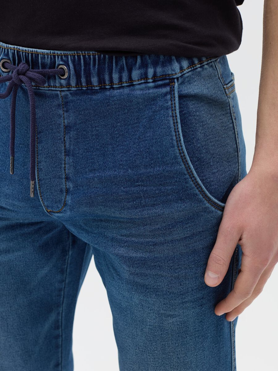 Regular-fit joggers in denim with drawstring_2