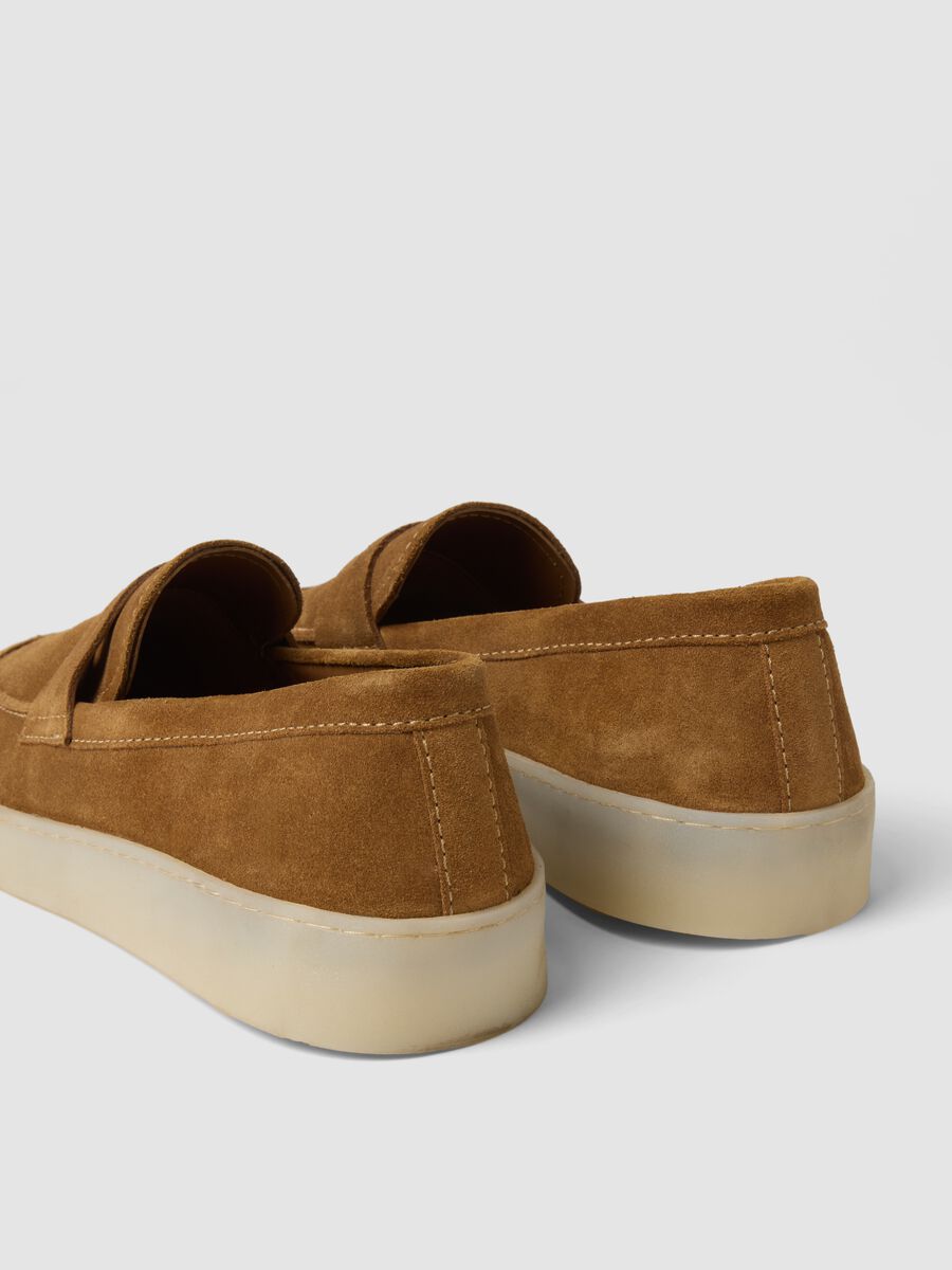 Brown genuine leather loafers with sturdy soles_3