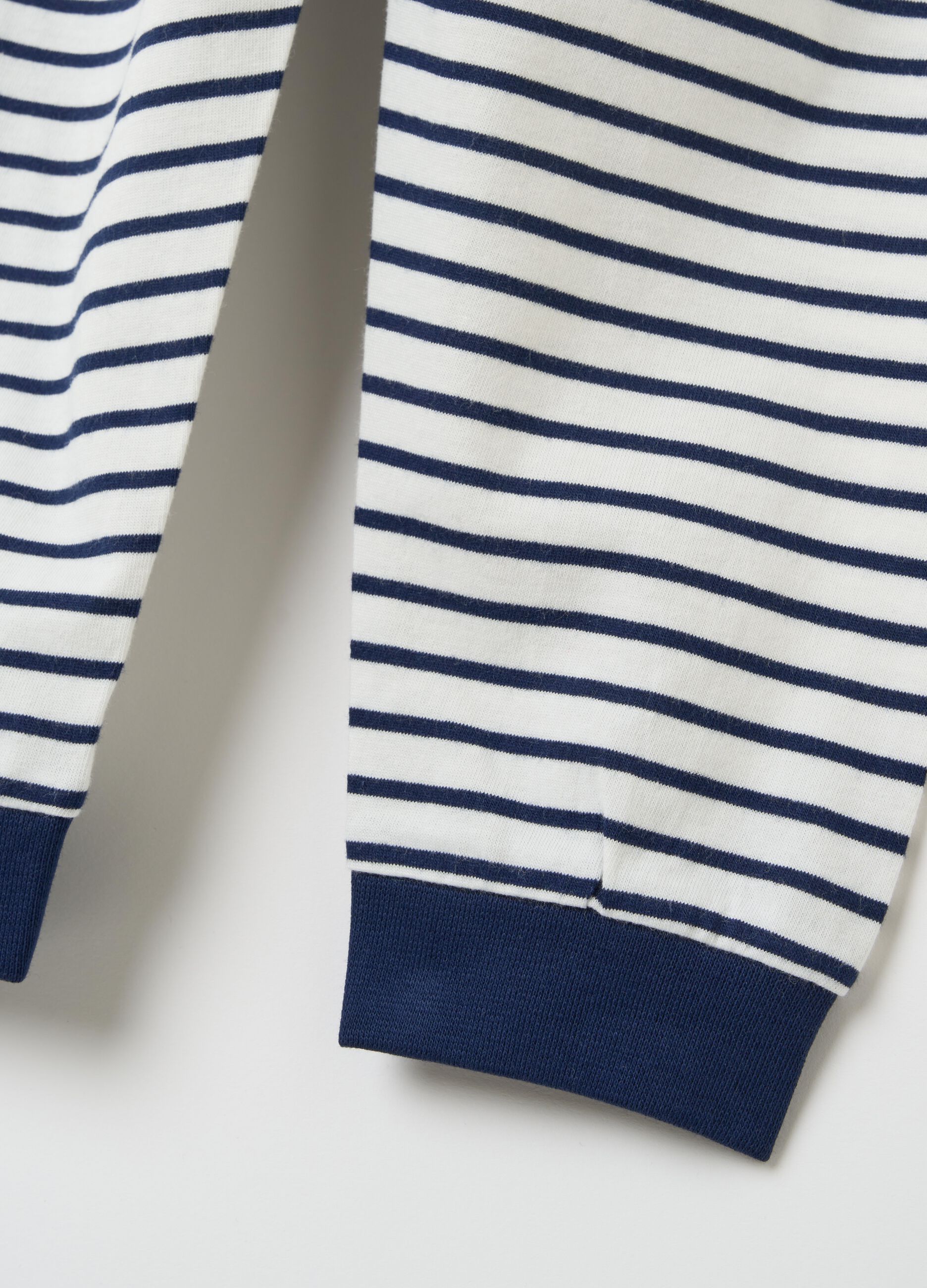 Long pyjamas with small cars print