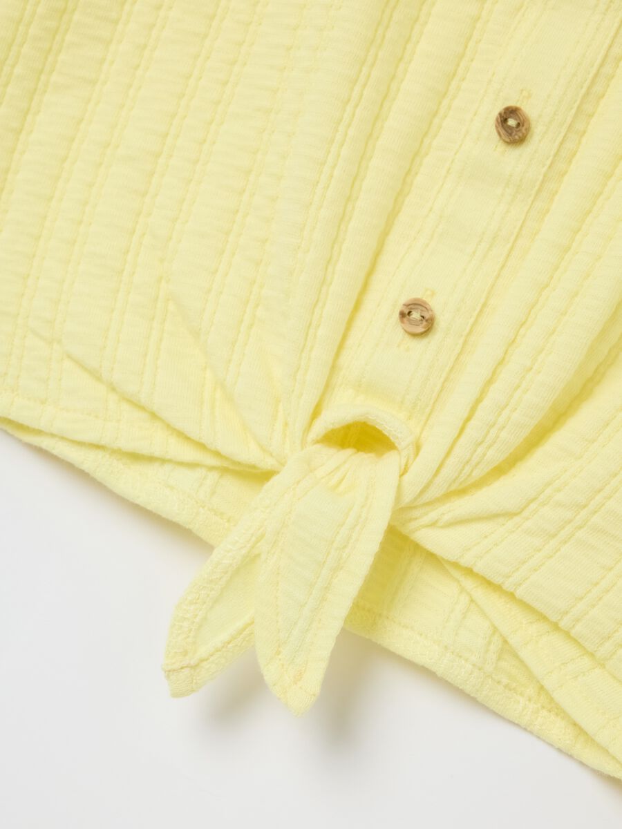 Yellow vest with collar and double flounce_3