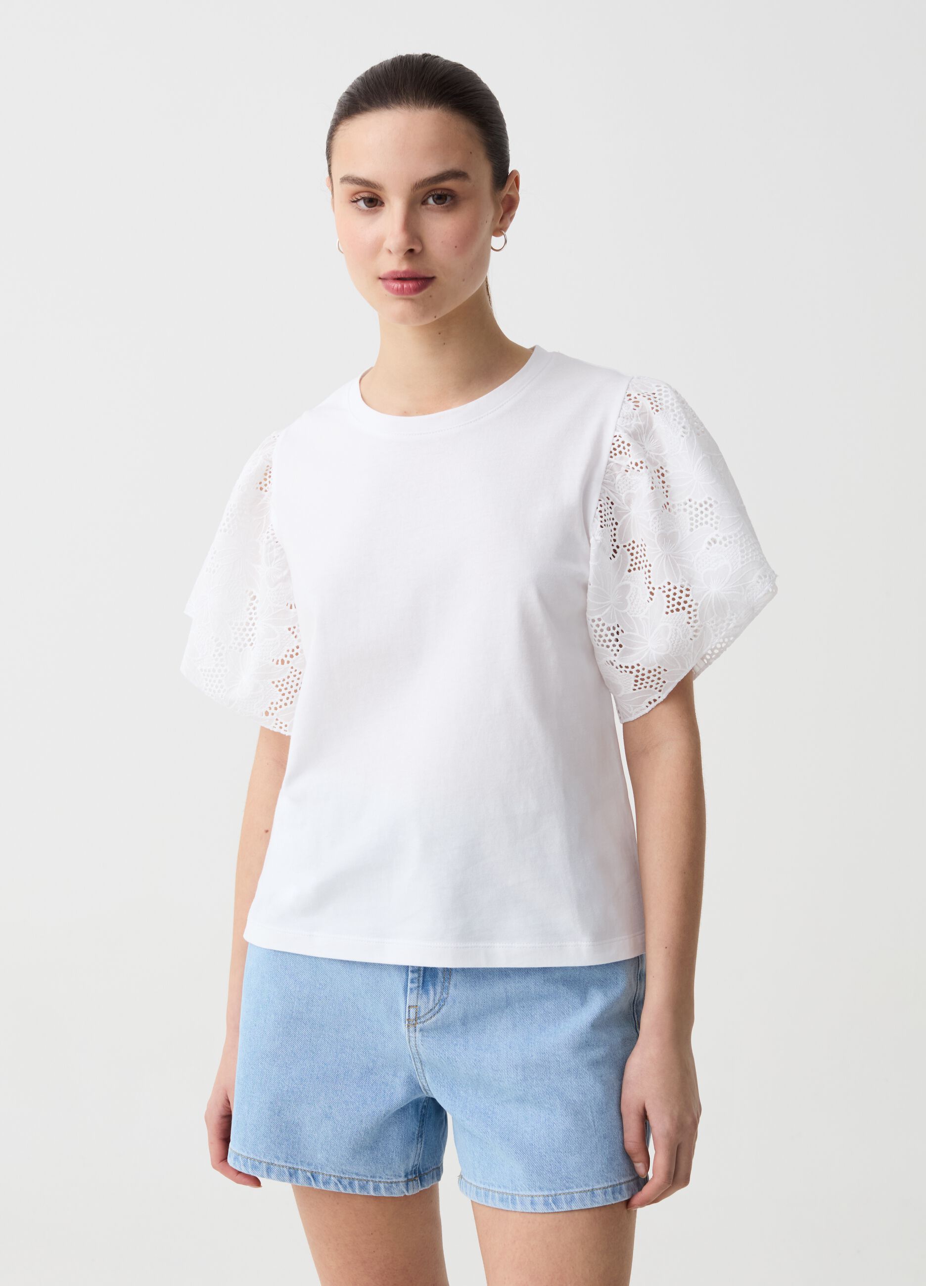 Ovs T-shirt in cotone con maniche in sangallo